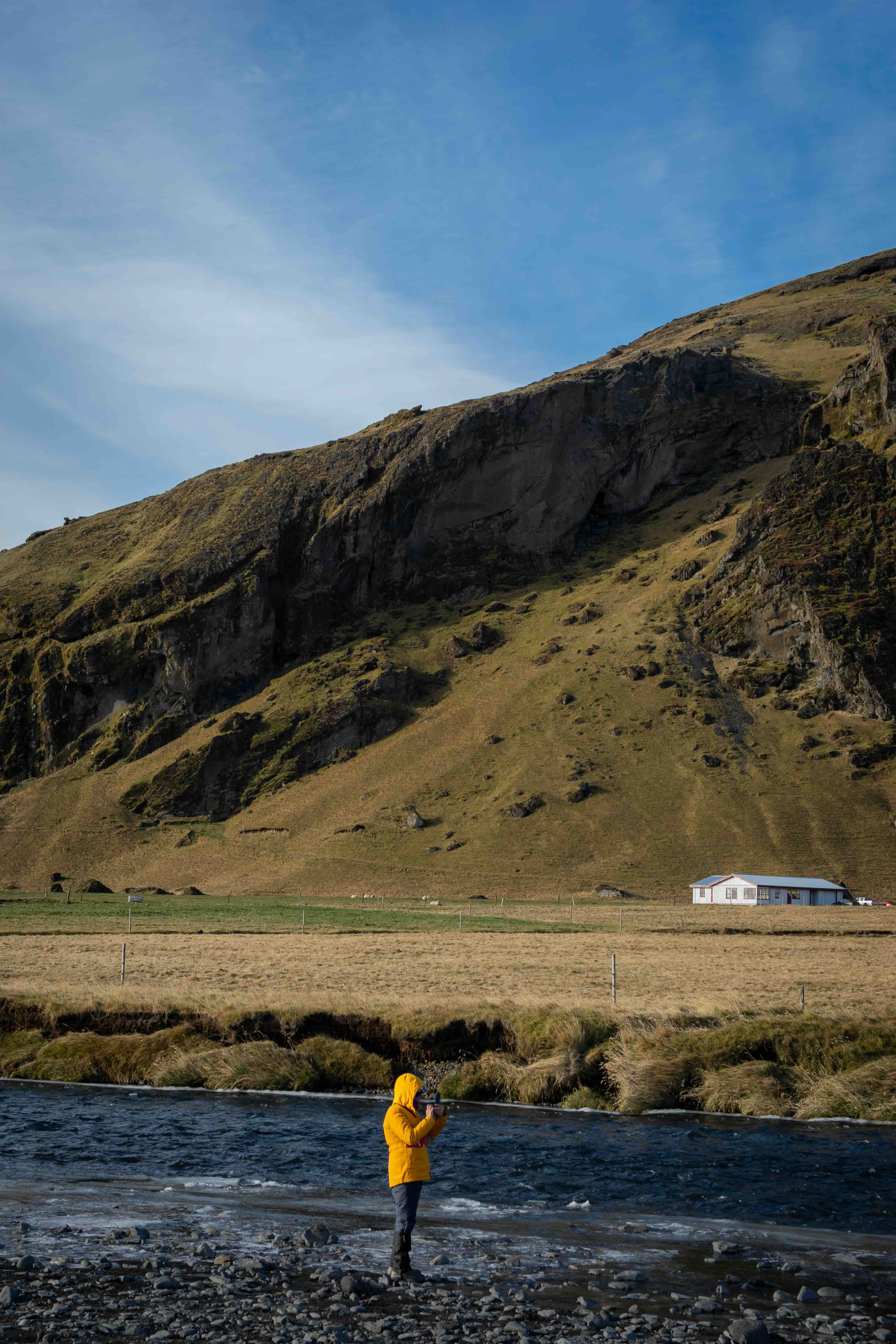 Capturing the Skógafoss waterfall
