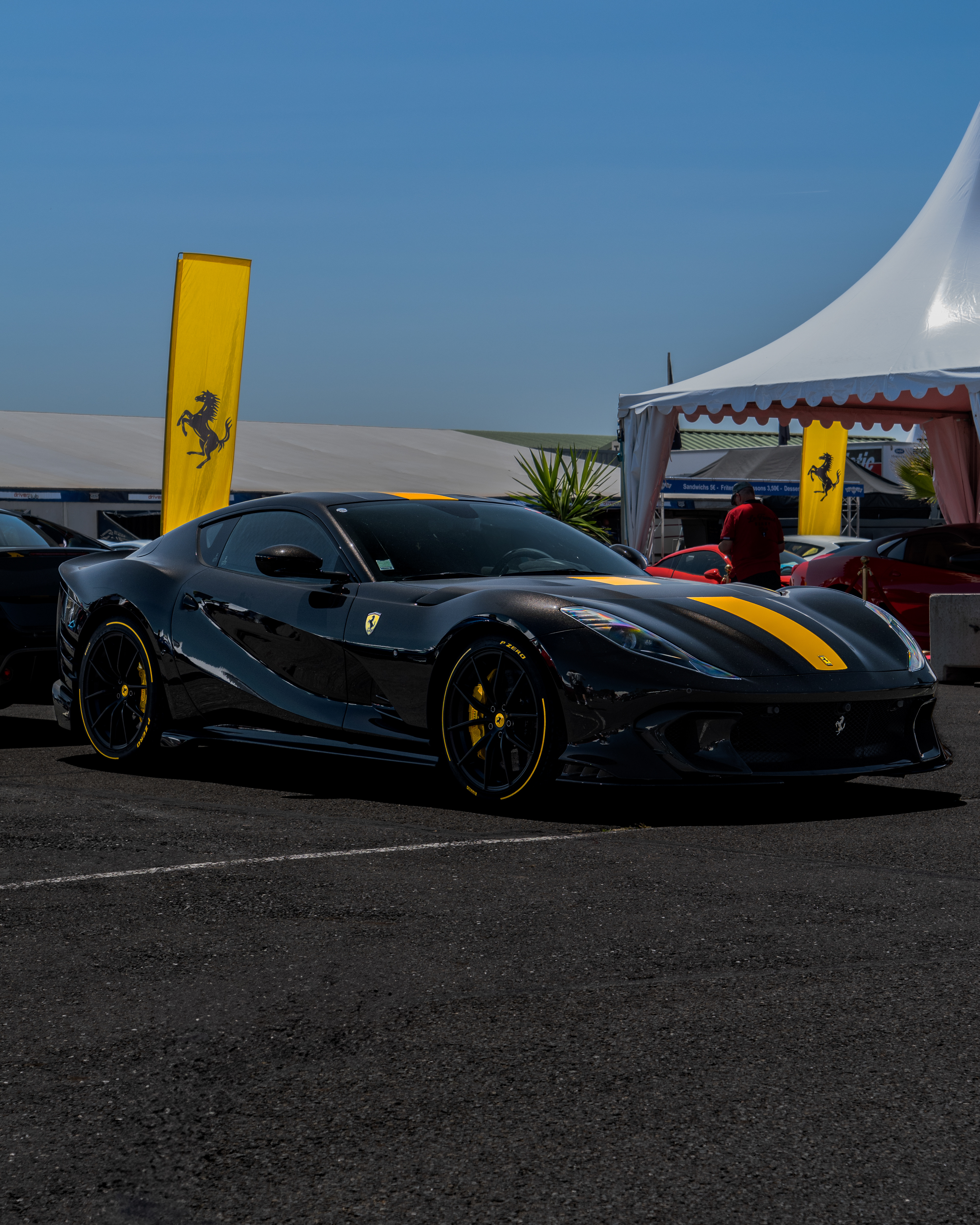 Ferrari 812 Competizione