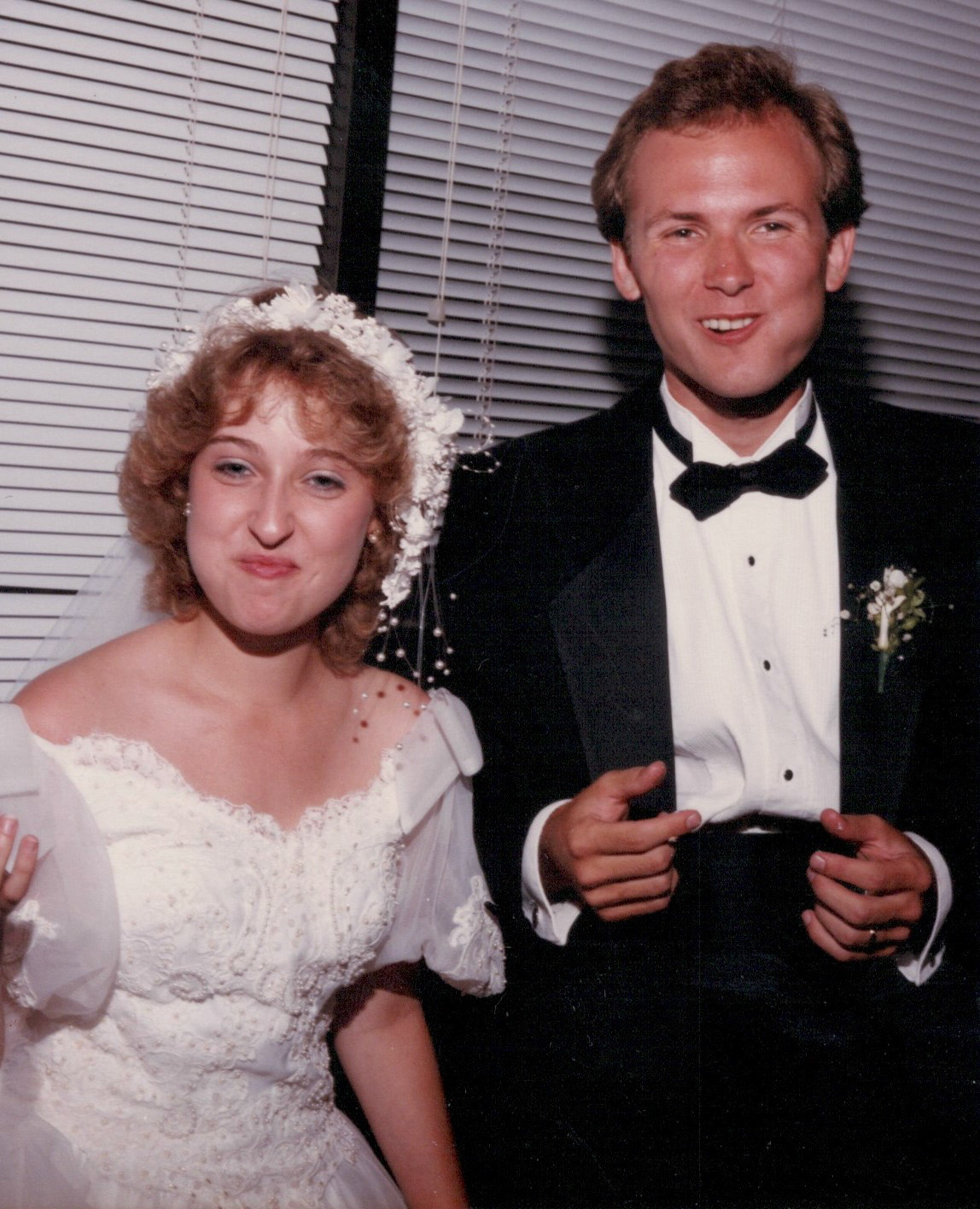 candid wedding photography