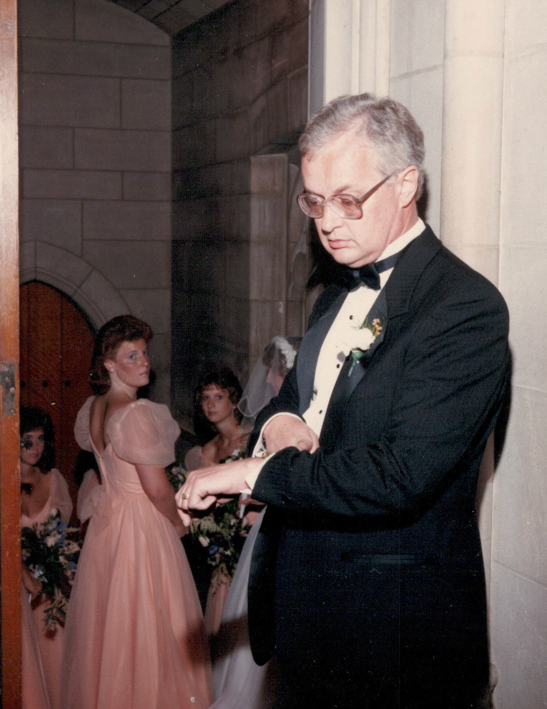 candid wedding photography