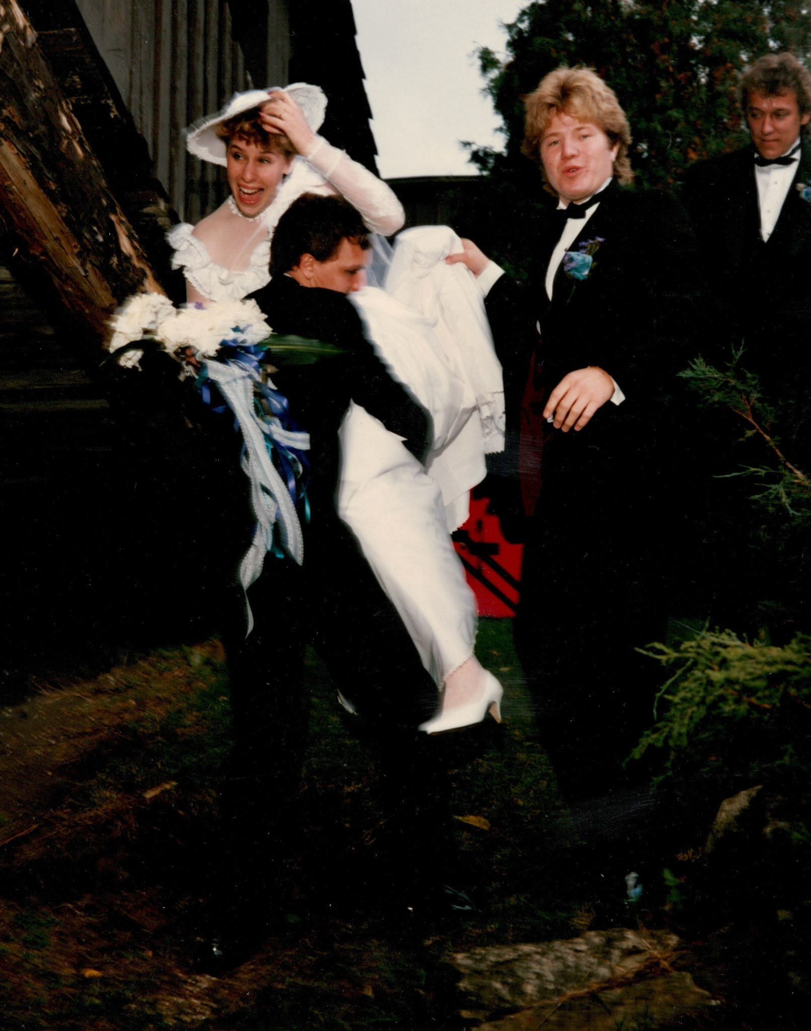 candid wedding photography