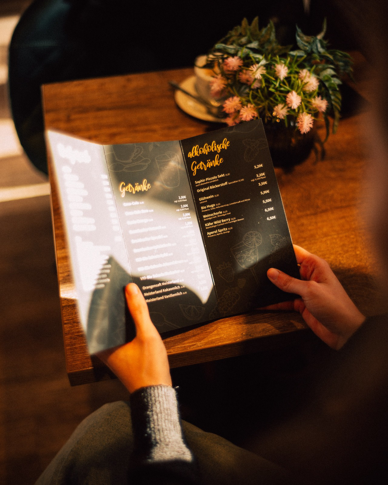 Speisekarte Meiling, Hintergrund