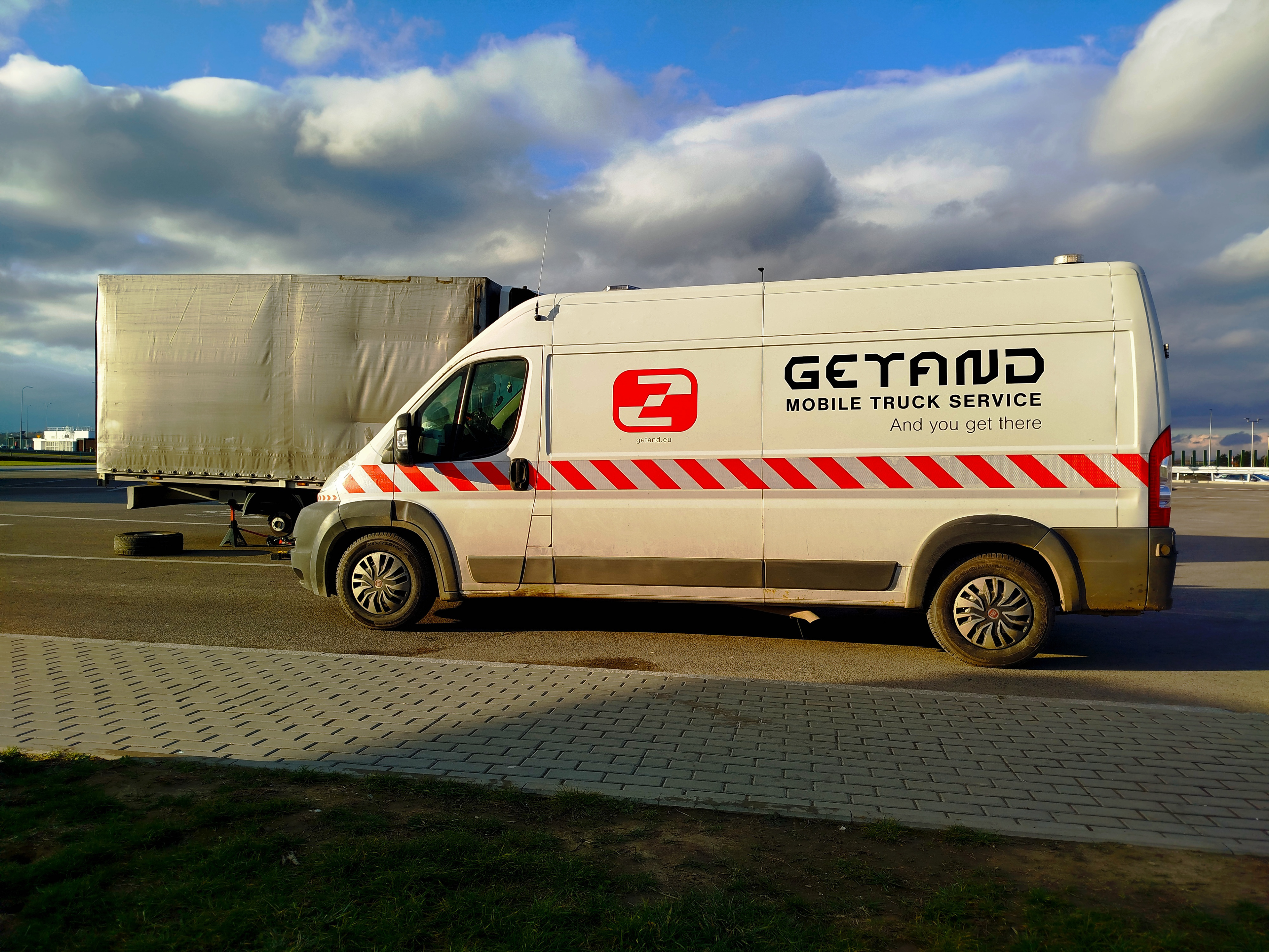 Auto serwisowe GETAND - mobilny mechanik TIR
