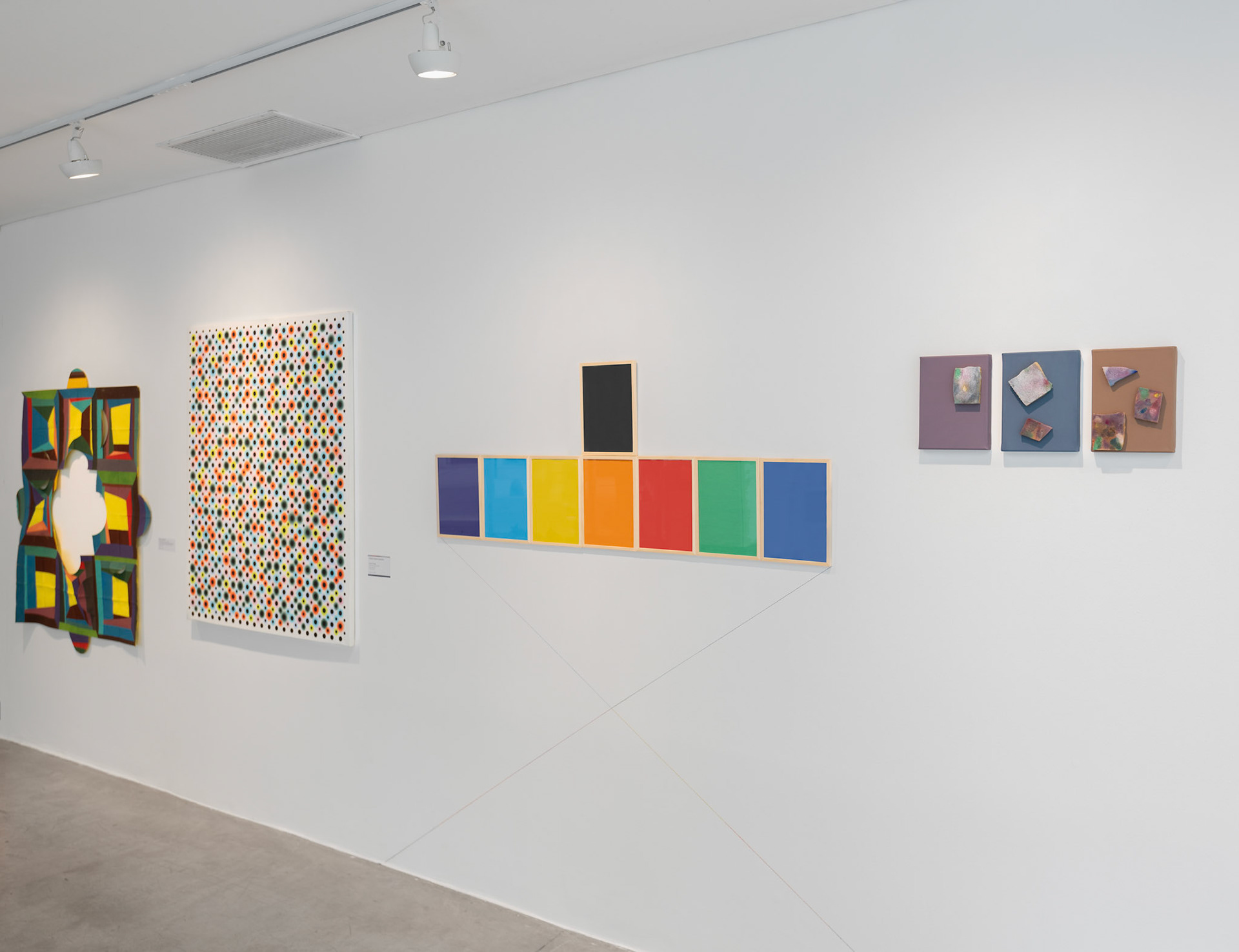 Vista de exposición 5º Premio Argentino a las Artes Visuales, Fundación OSDE