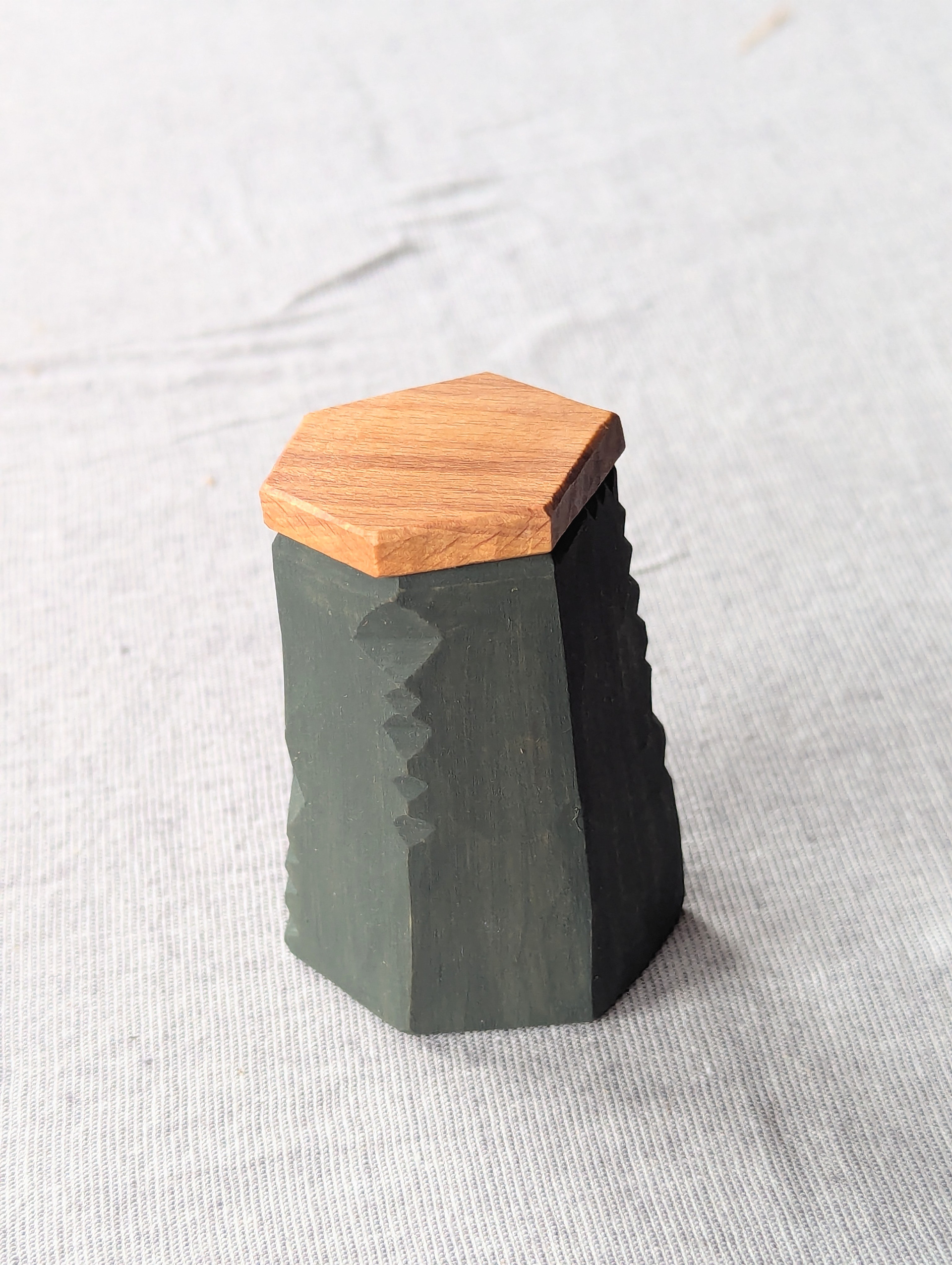 No. 33 / Shrink Pot - Birke, Buche, Milk Paint - Hanföl - 20 €