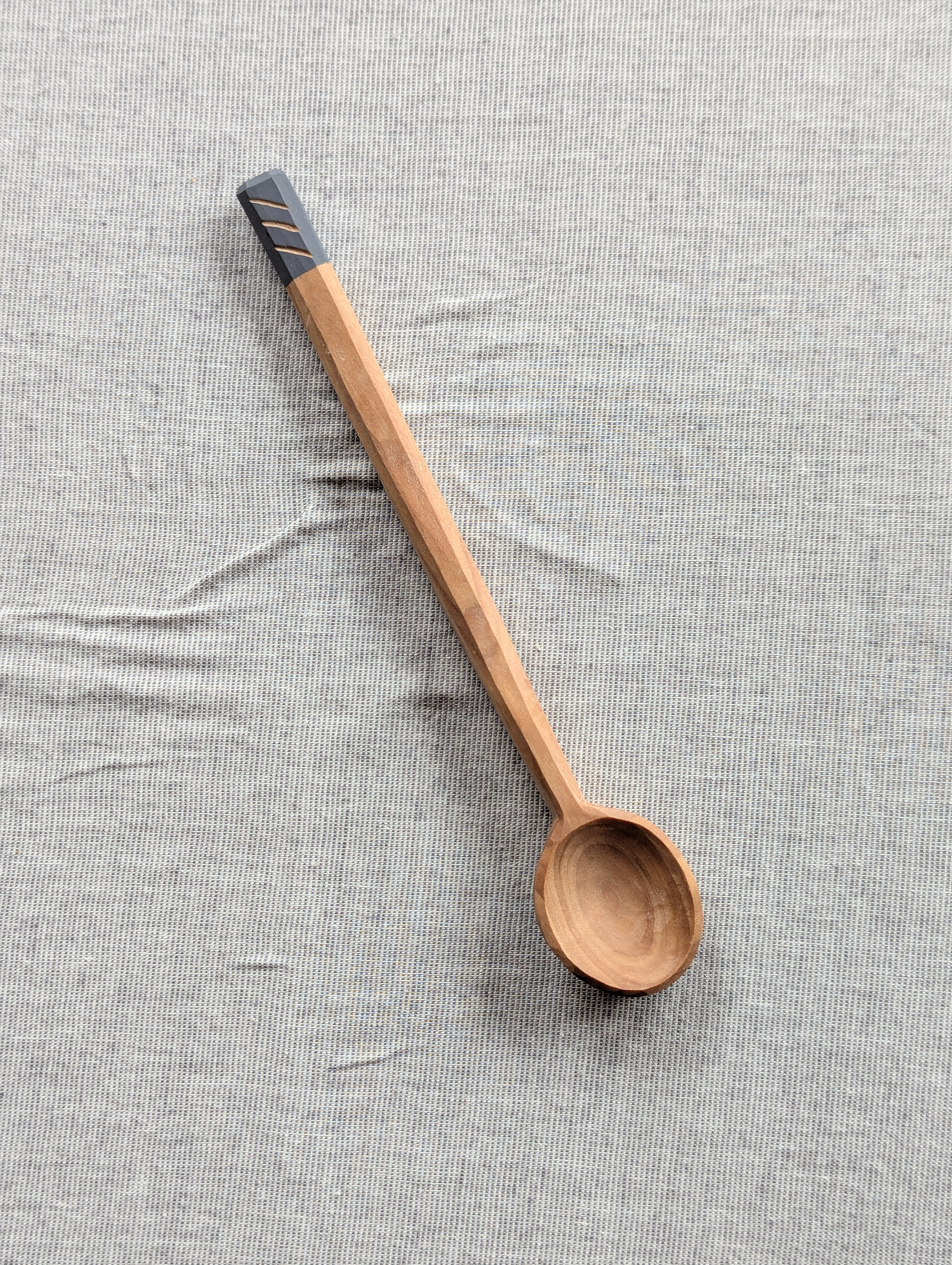 No. 18 / Teelöffel - 15 cm- gerösteter Apfel, Milk Paint, Hanföl - 20 €