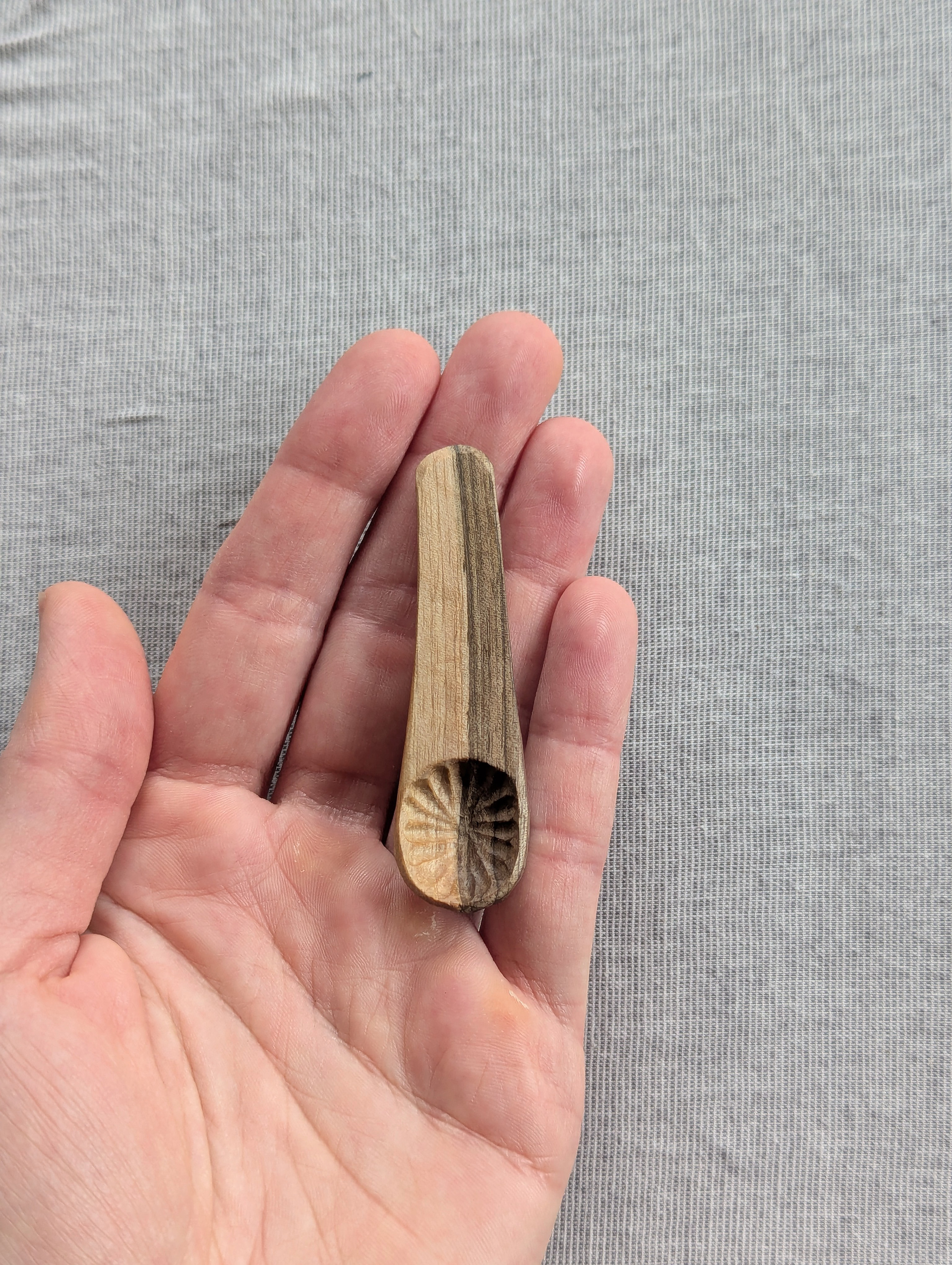 No. 25 / Salzlöffelchen - Walnuss, Hanföl - 12 €