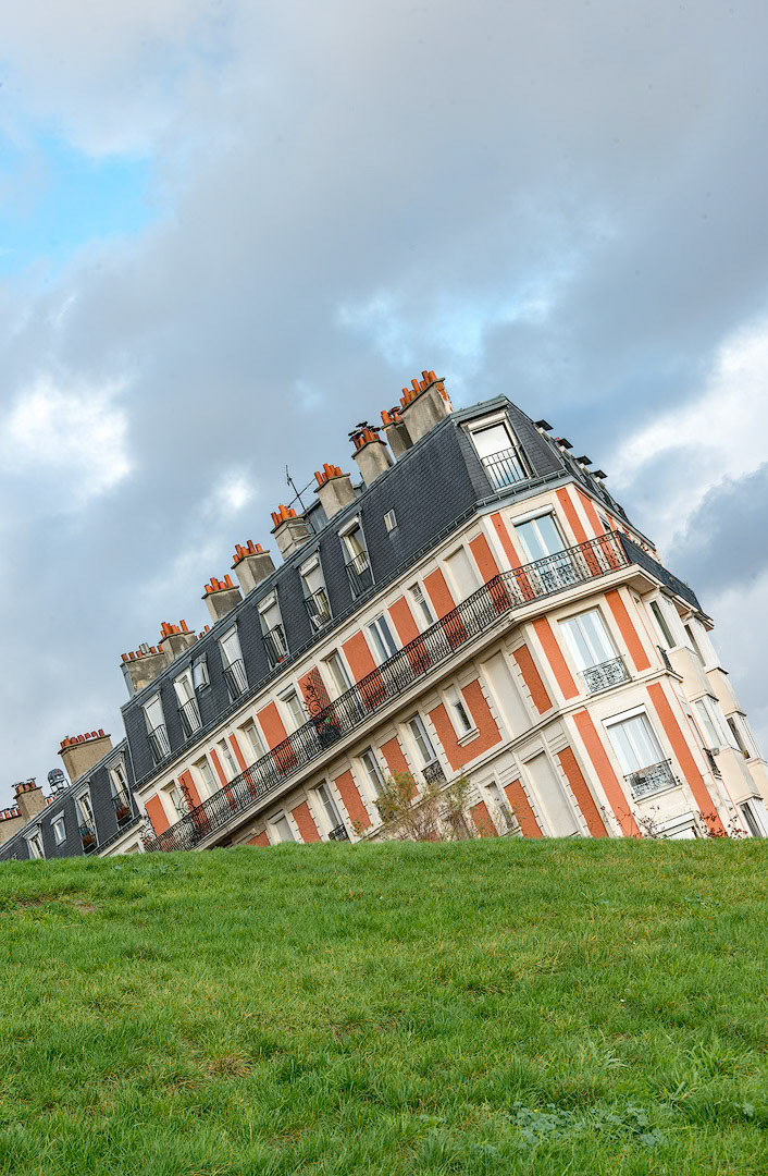 Shrinking Houses, Montmartre - 2023