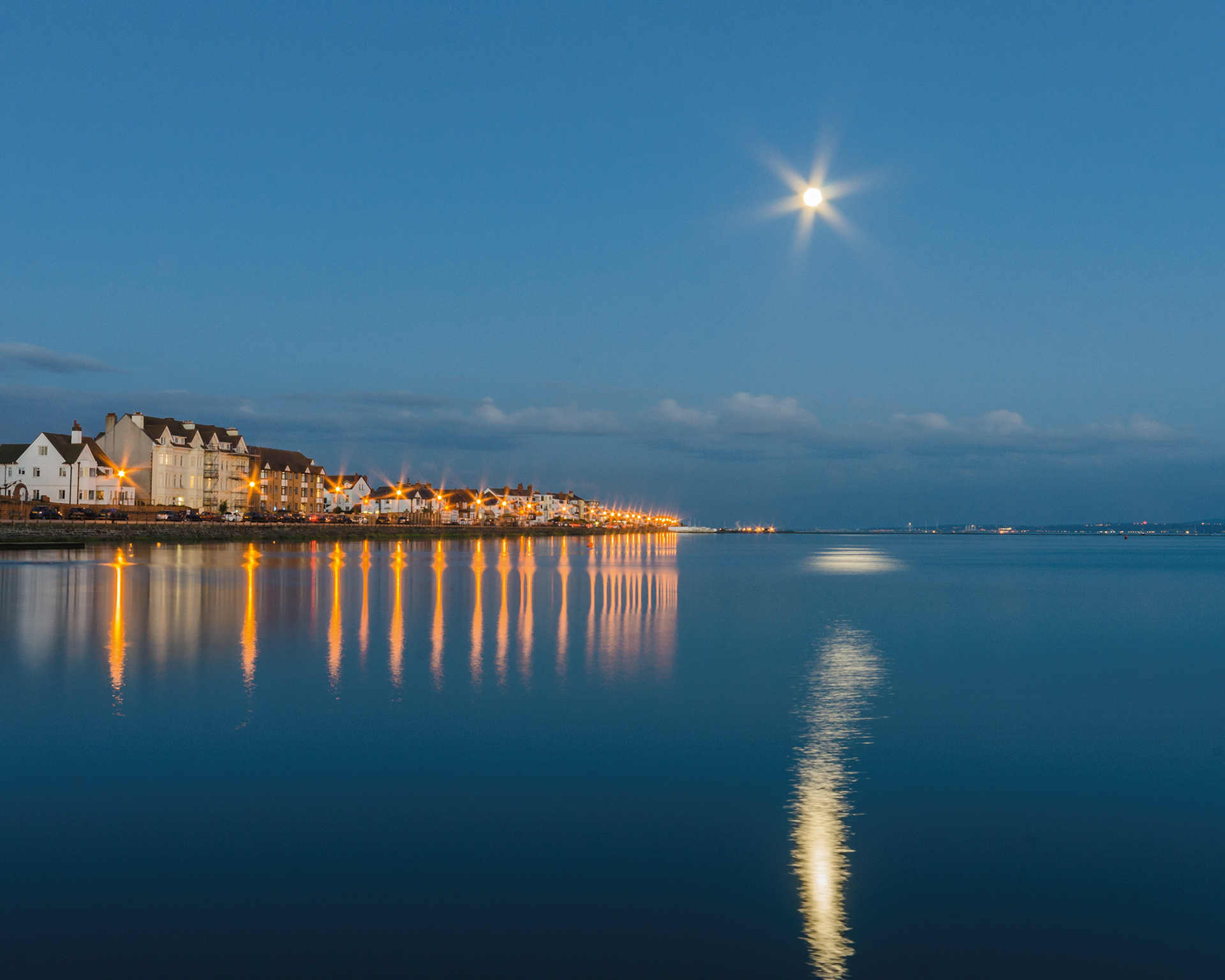 Moonbeam on Marine Lake