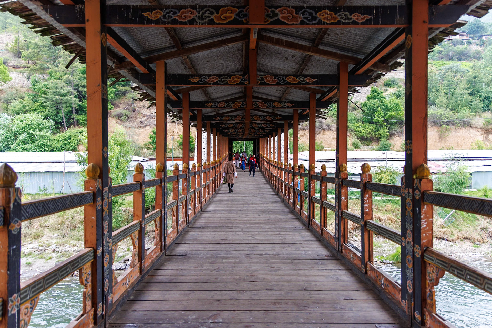 A cantilever bridge on the Wang Chhu River.