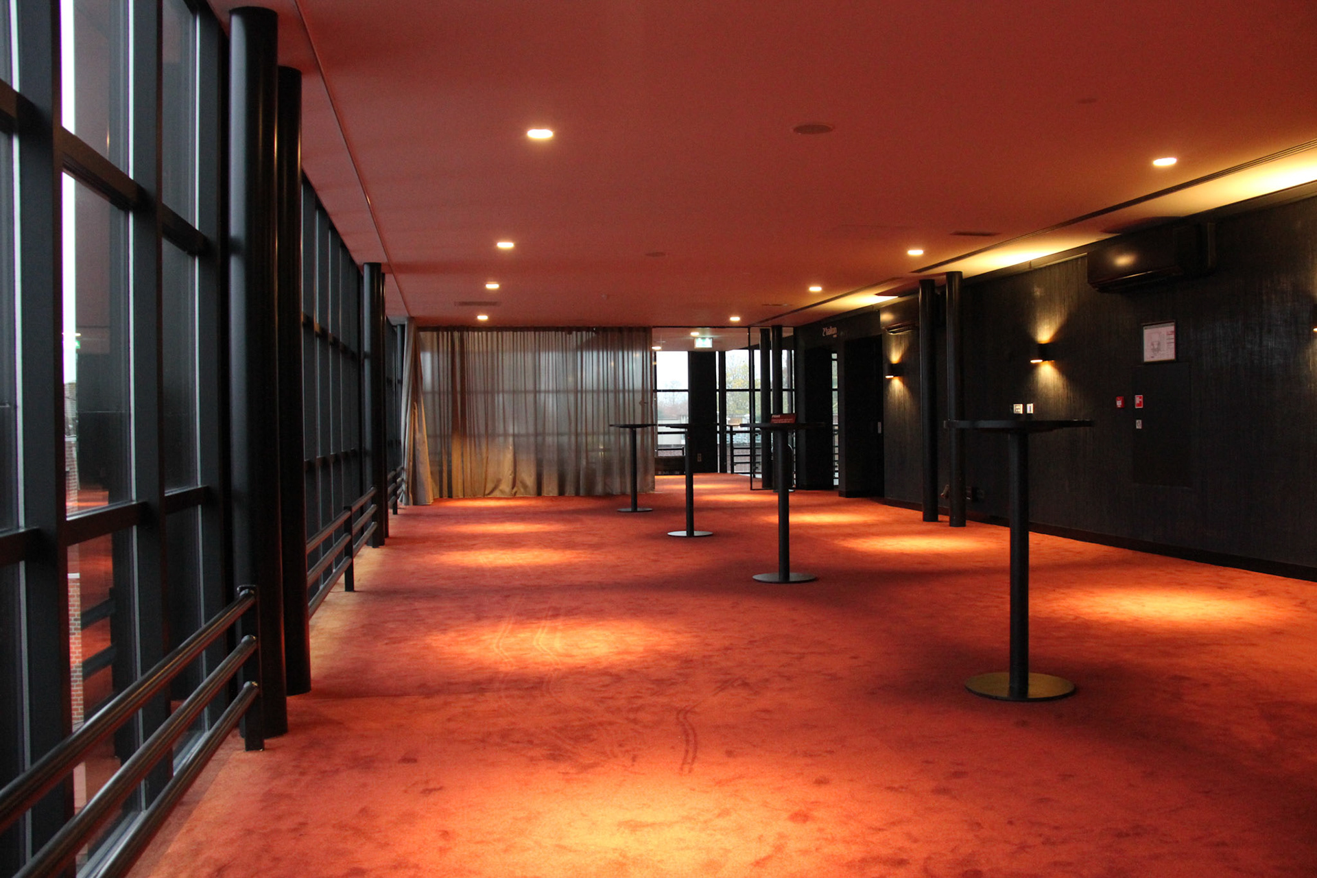 Theaterfoyer 2e balkon