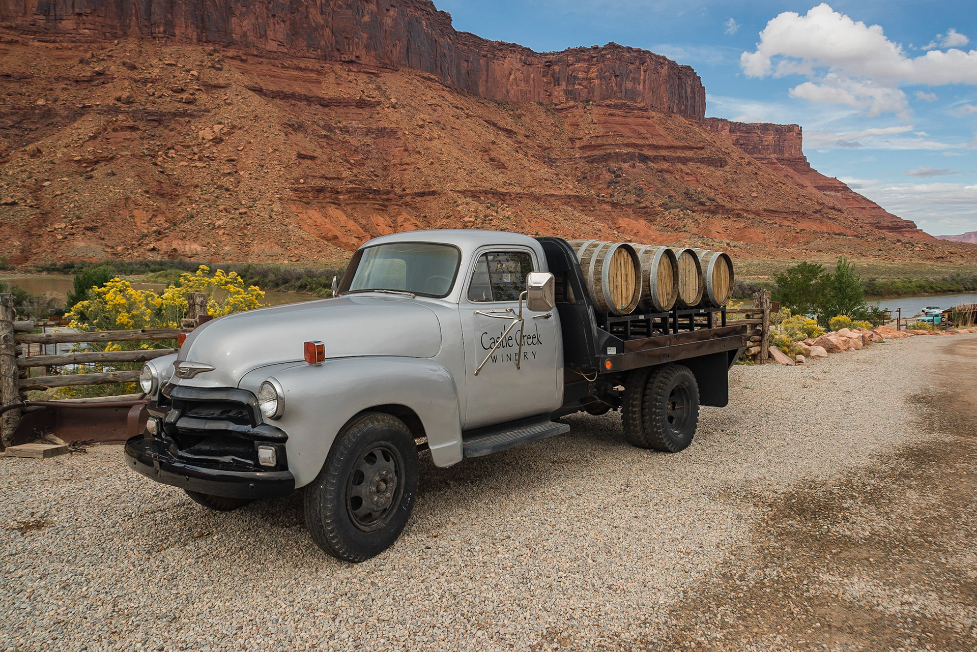 DTGD21836-Old Chevy Truck