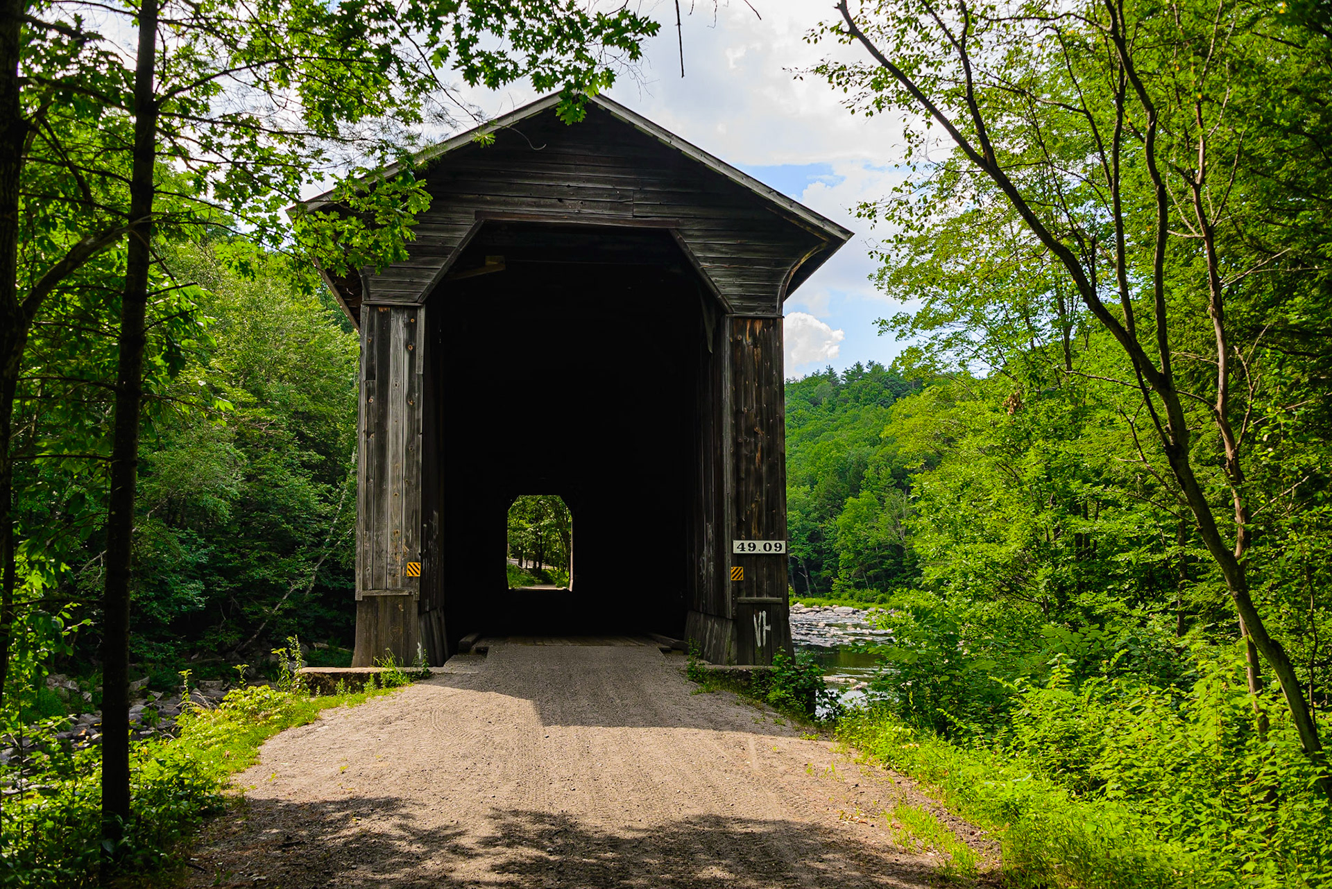 DTGD32940 Pier Covered Railroad Bridge
