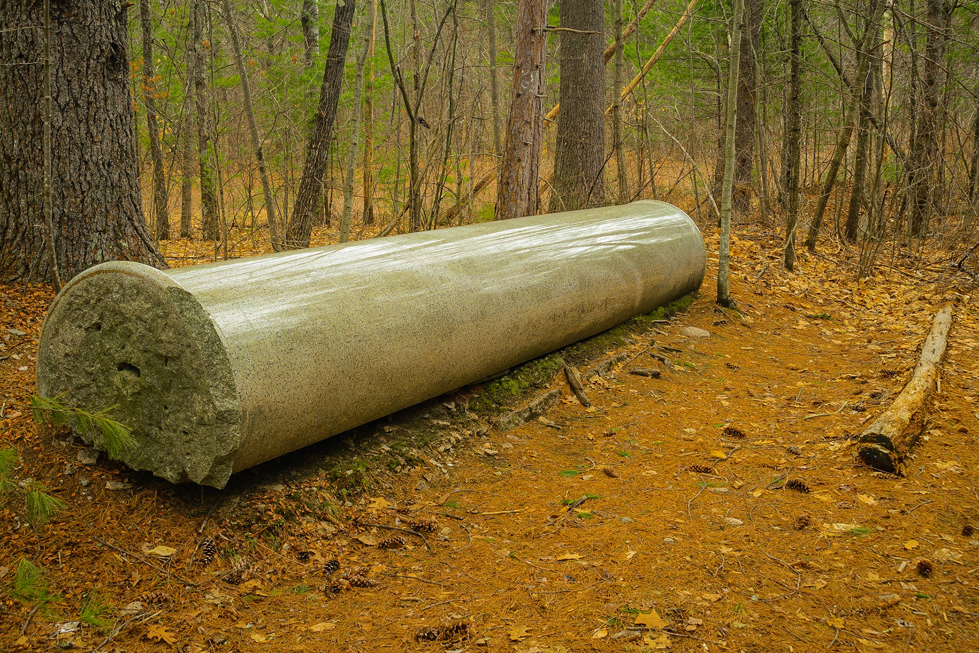 DTGD14724 Rejected Old Granite Column