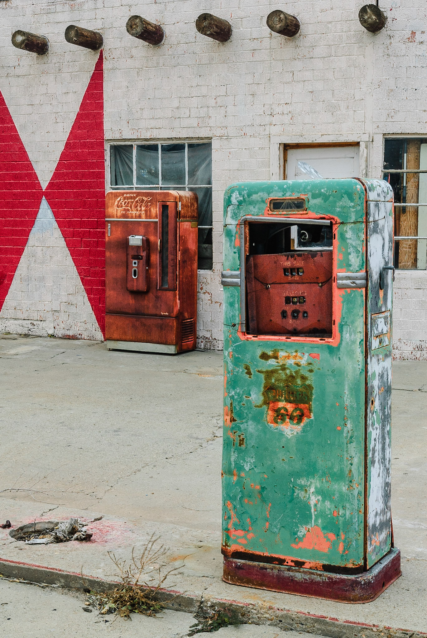 DTGD08861 Old Phillips Staion on Route 66, Adrian, TX