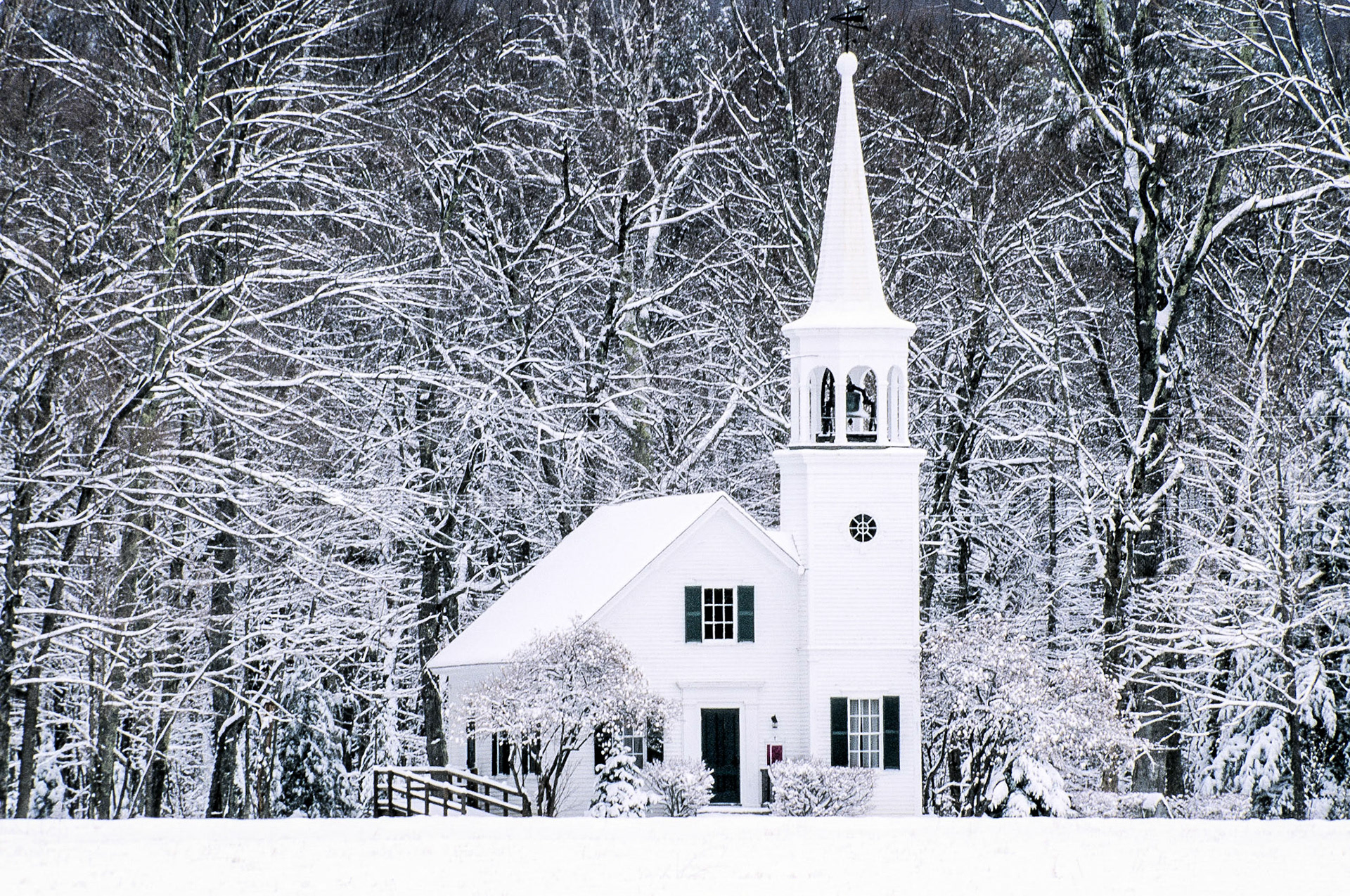 DTG00227 Wonalancet Church Winter