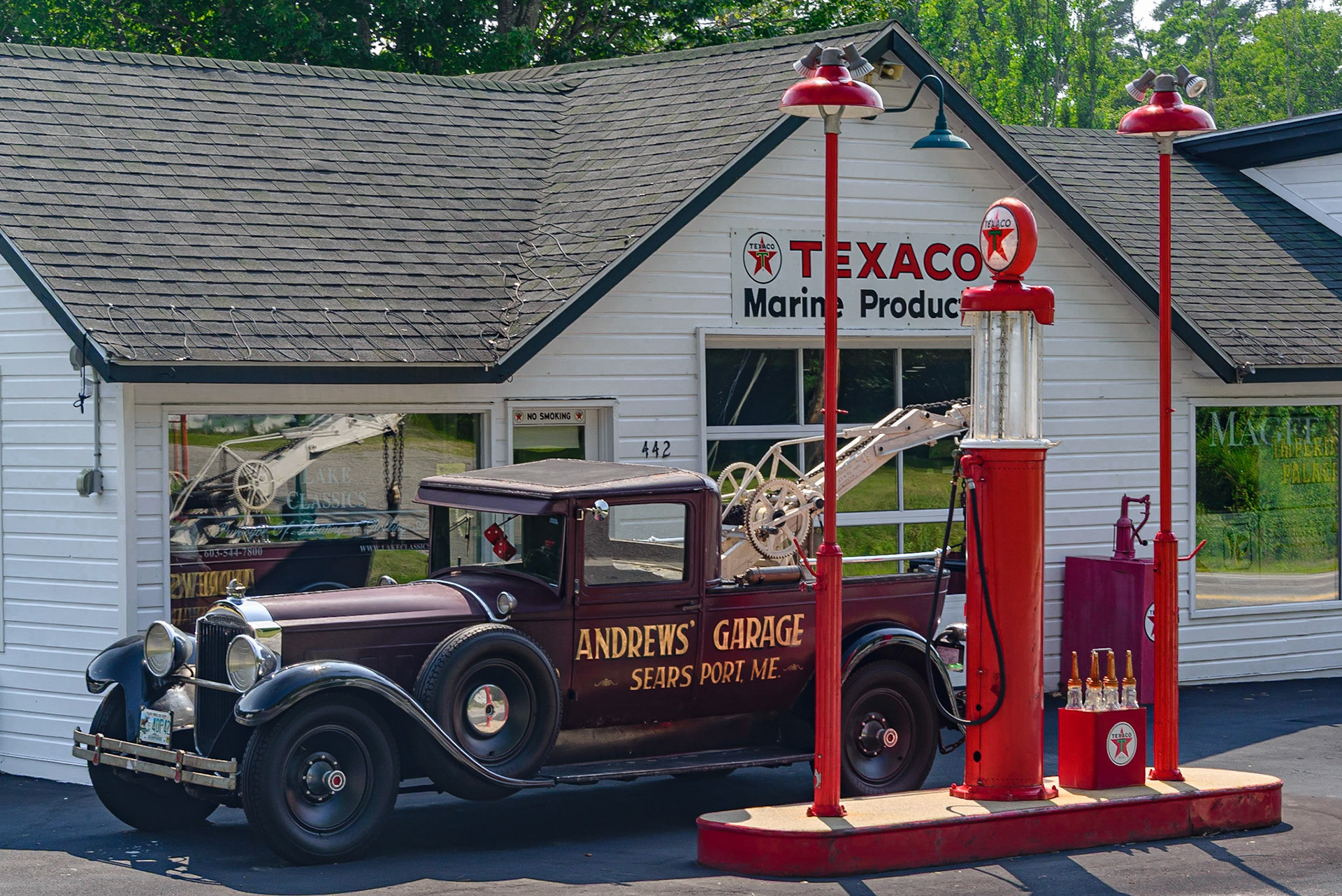 DTGD38269-Old Packard Tow Truck