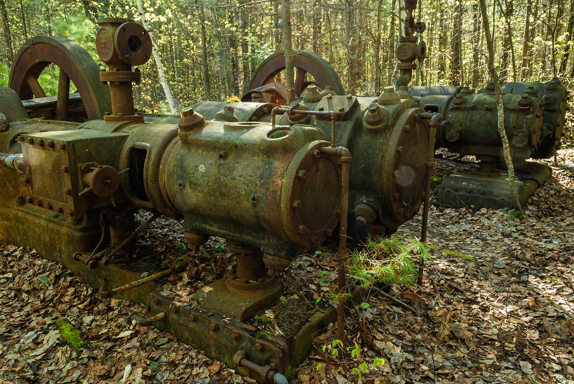 DTGD05111 Old Compressors from different angle