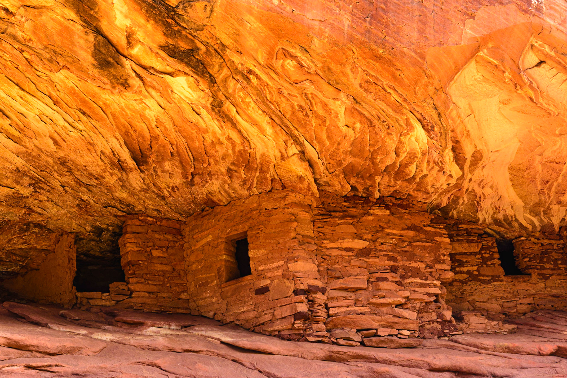 DTGD23057 House on Fire in Muley Canyon, UT