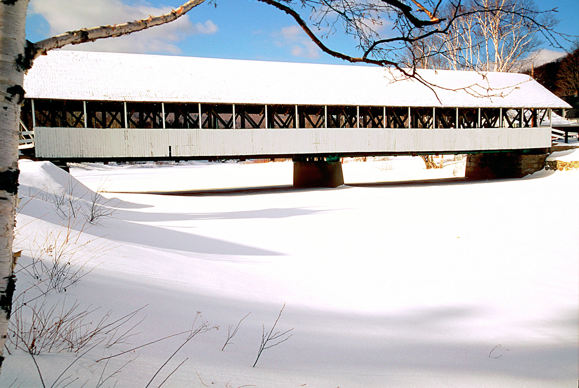 DTG00015 StarkCovered Bridge