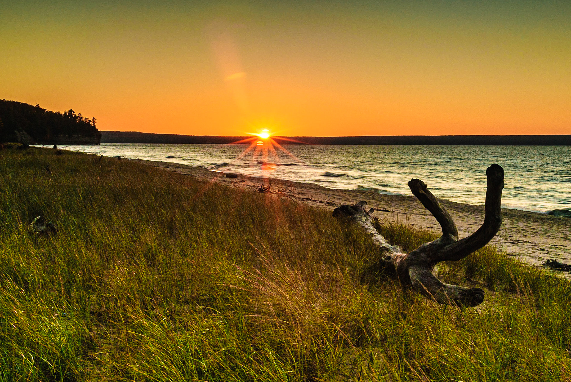 DTGD12974 Sunset, Lake Superior