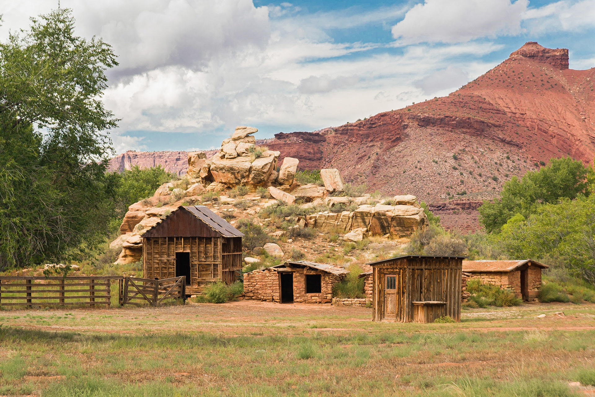 DTGD21835 Old Out Buildings in Castle Valley, UT