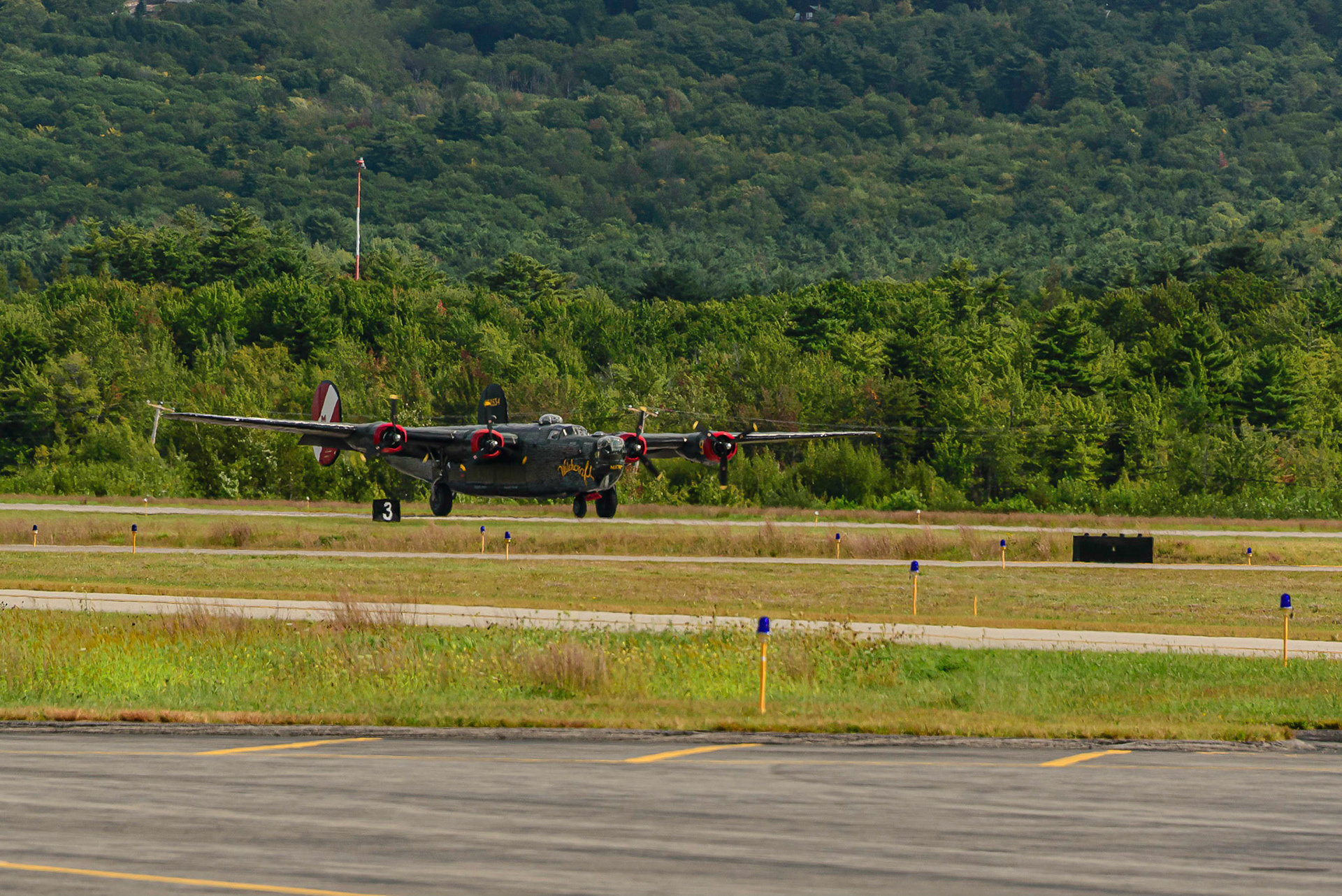 DTGD29624 Wings of Freedon in NH, B-24