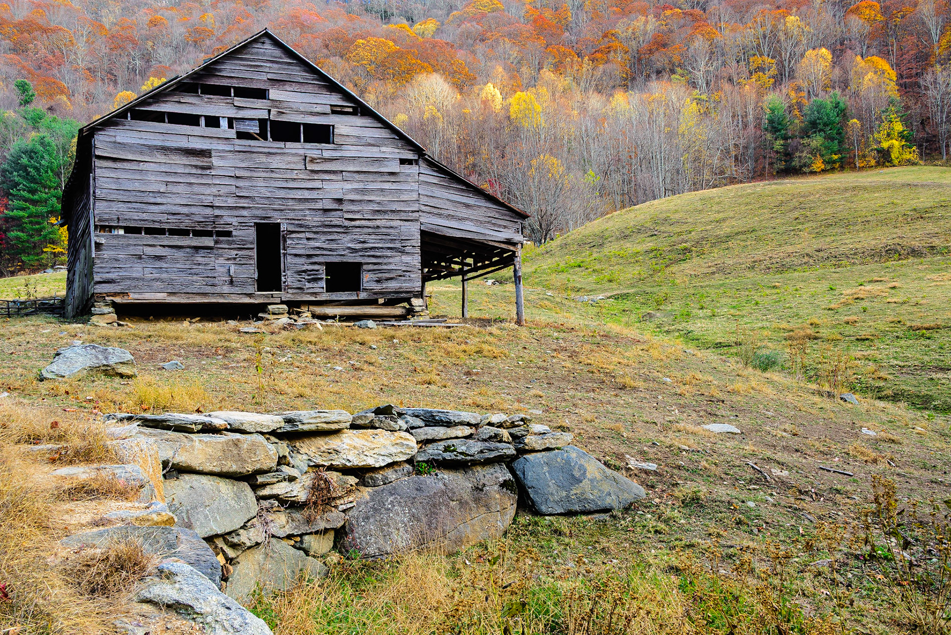DTGD25638 Old Barn, Madison County, NC