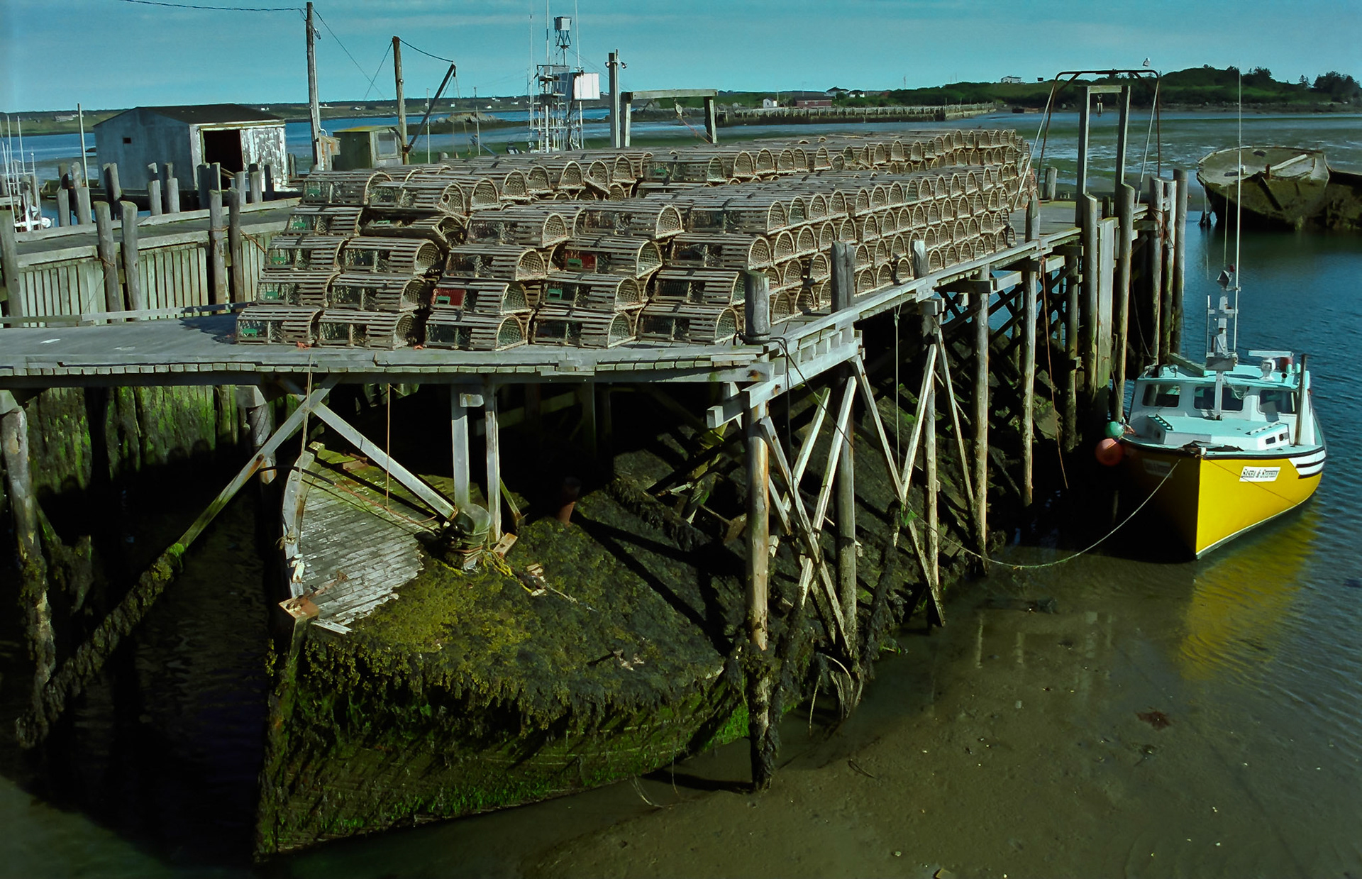 DTG09023-Lobster pier at Yarmouth Bar, NS