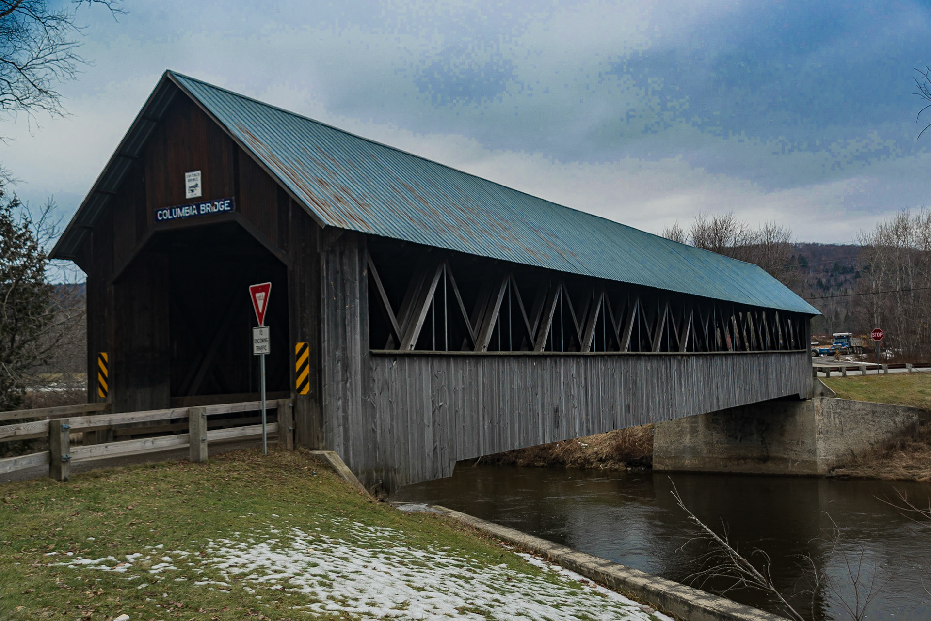 DTGD18292 Columbia Covered Bridge