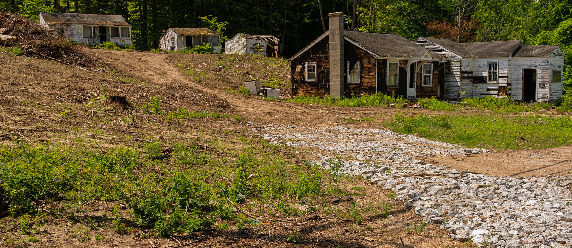DTGD36029 Old Motel Cabins