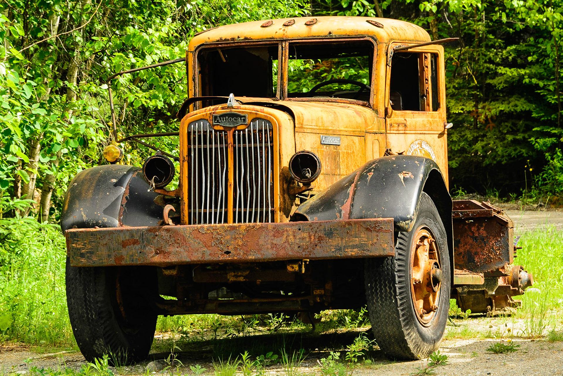 DTGD24453-Old Autocar Tractor