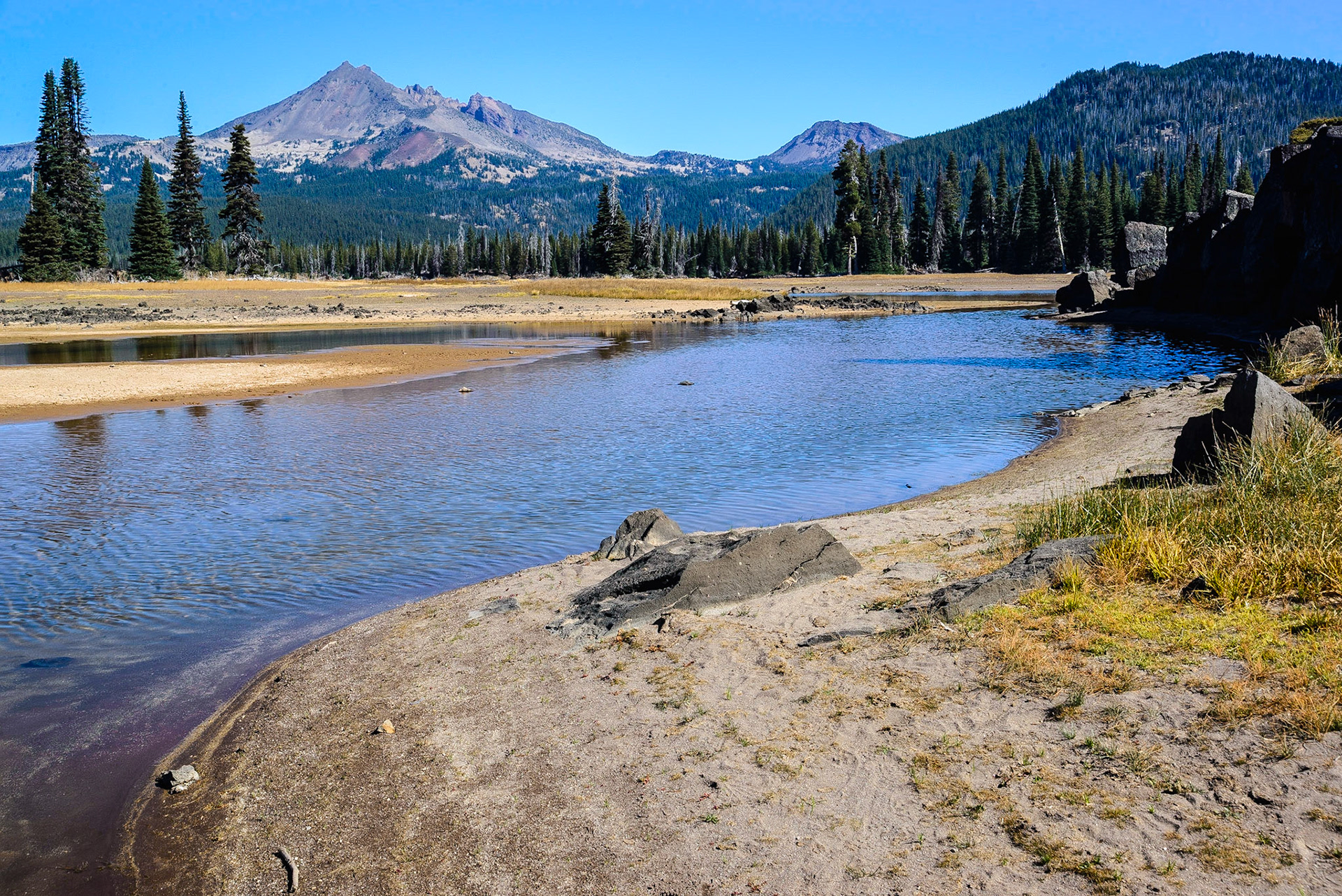 DTGD21458 Broken Top from Sparks Lake