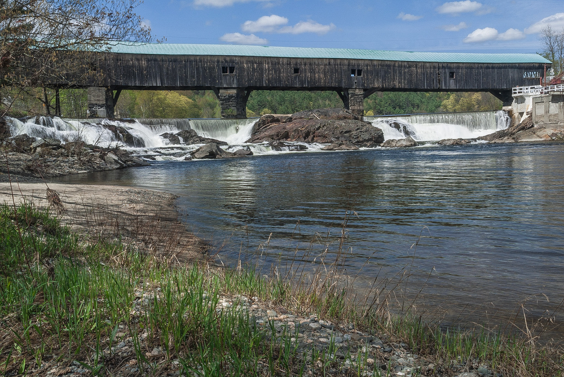 DTGD07591 Bath Covered Bridge