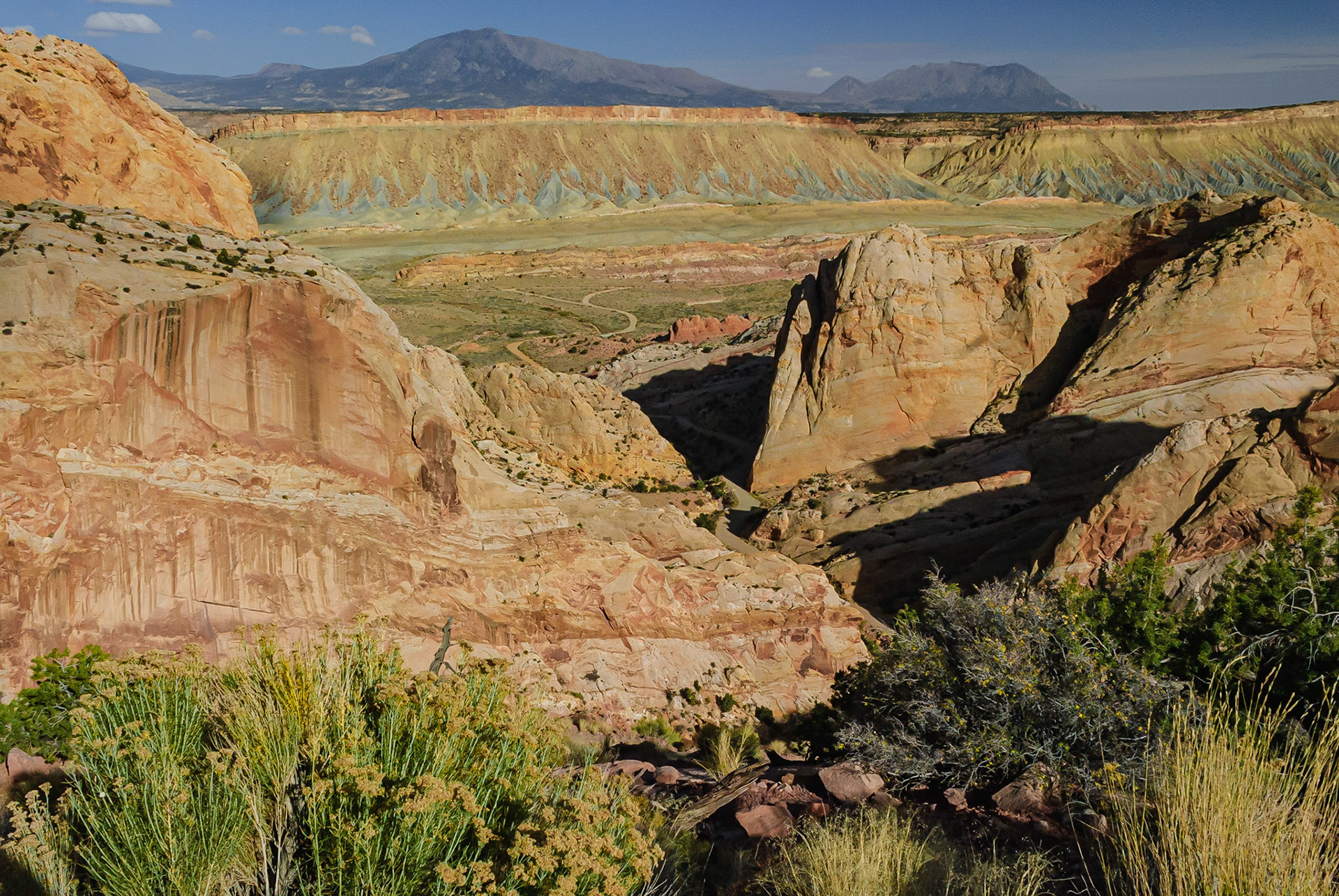 DTGD10089 Looking east from Burr Trail Rd., Mt Homes, Mt Ellsworth