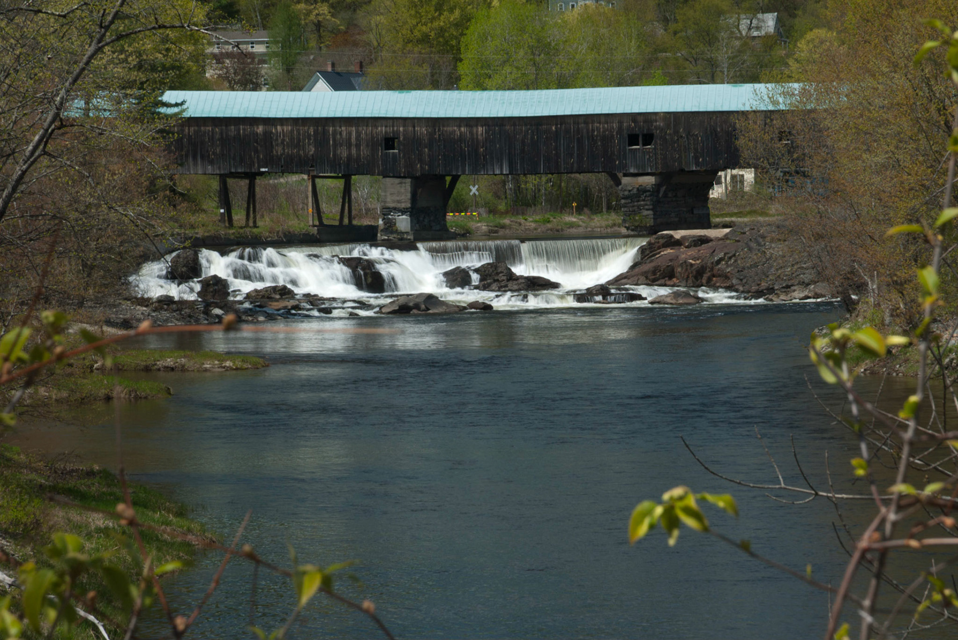 DTGD07551 Bath Covered Bridge