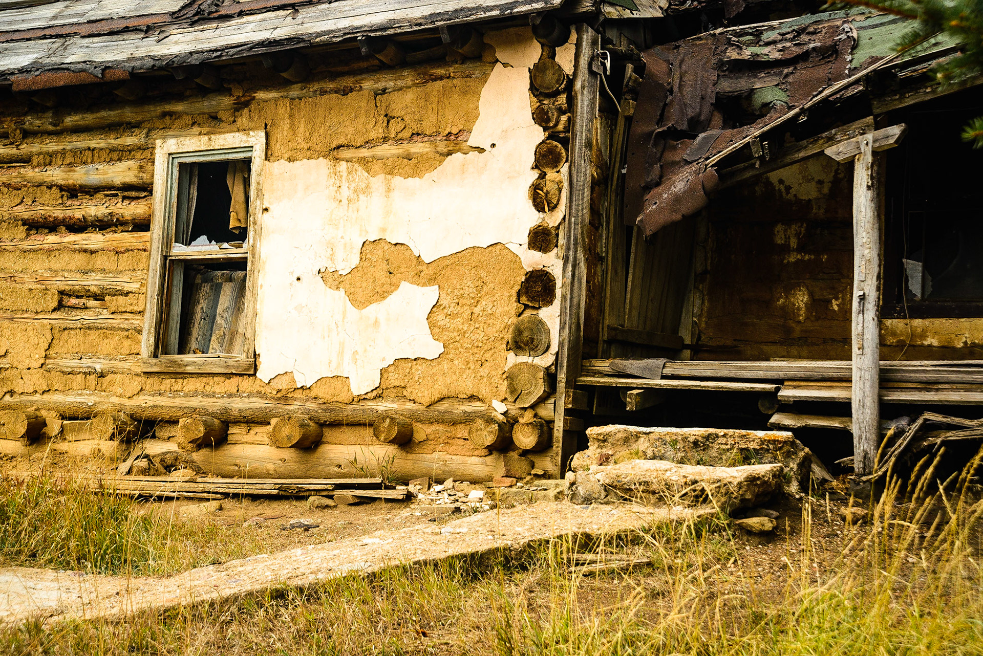 DTGD23299 Old abandon cabin near Angle Fire, NM.