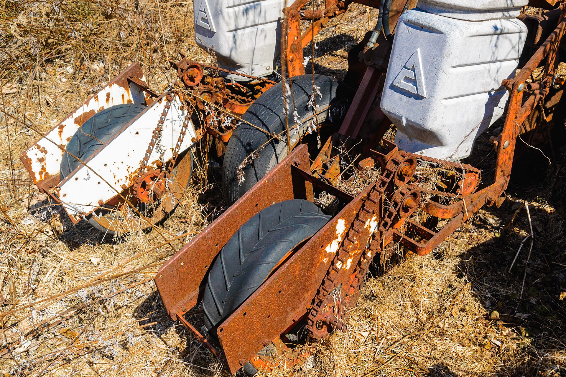 DTGD19916-Old Farm Planter