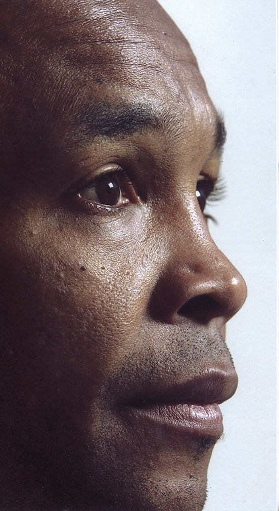 Buffalo, Ny; 2002. Sugar Ray Leonard the great champion at three different weights attending a press conference.