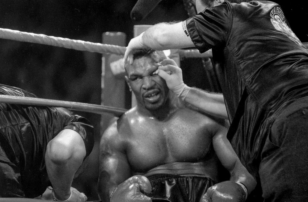 Las Vegas., 1996. Nov 9th; Mike Tyson v Evander Holyfield 1. Tyson returns to his corner for attention to his left eye.