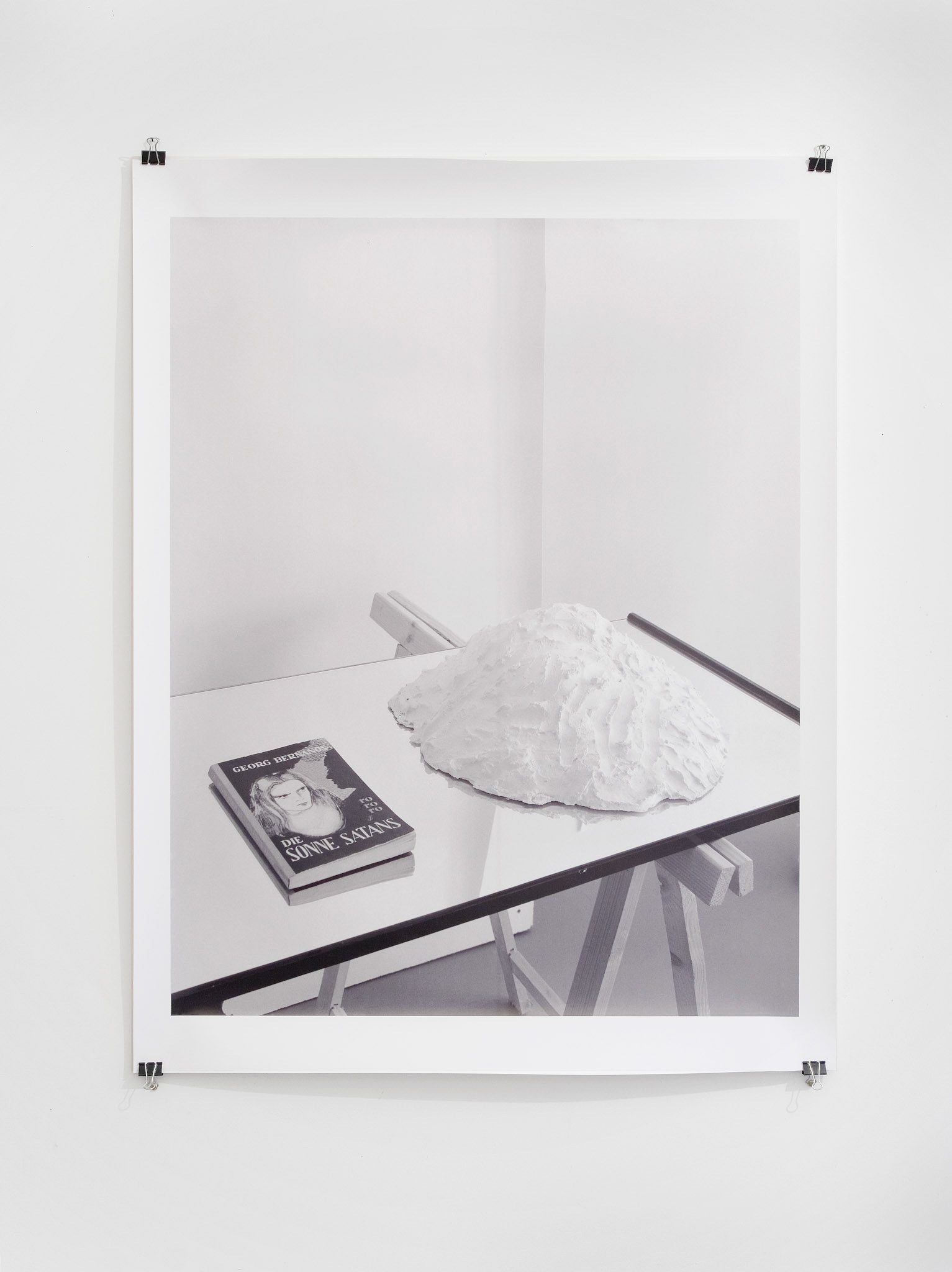 Die Sonne Satans, archival inkjet on paper, 154 x 127 cm