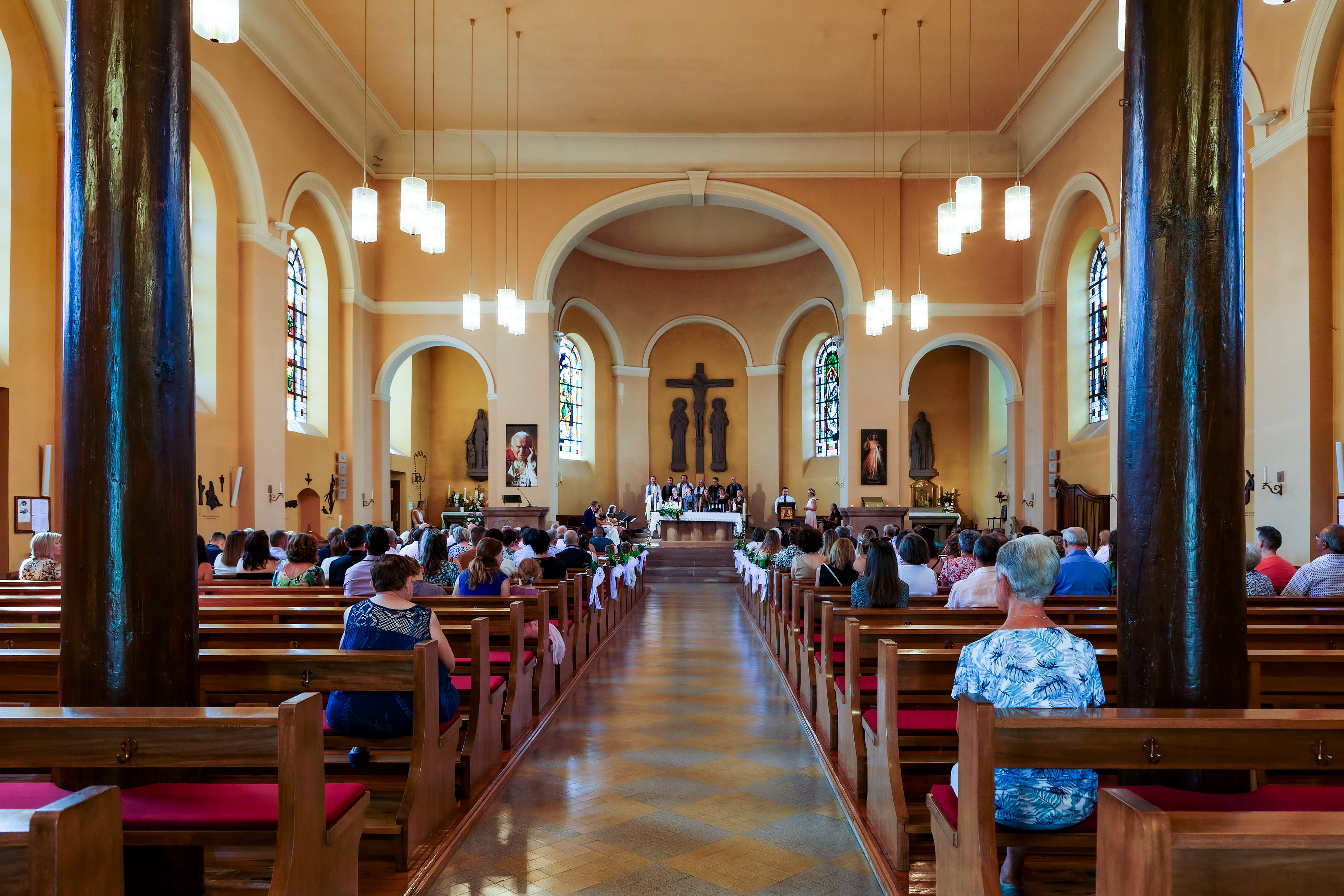 Photographie dans l'église avant la cérémonie
