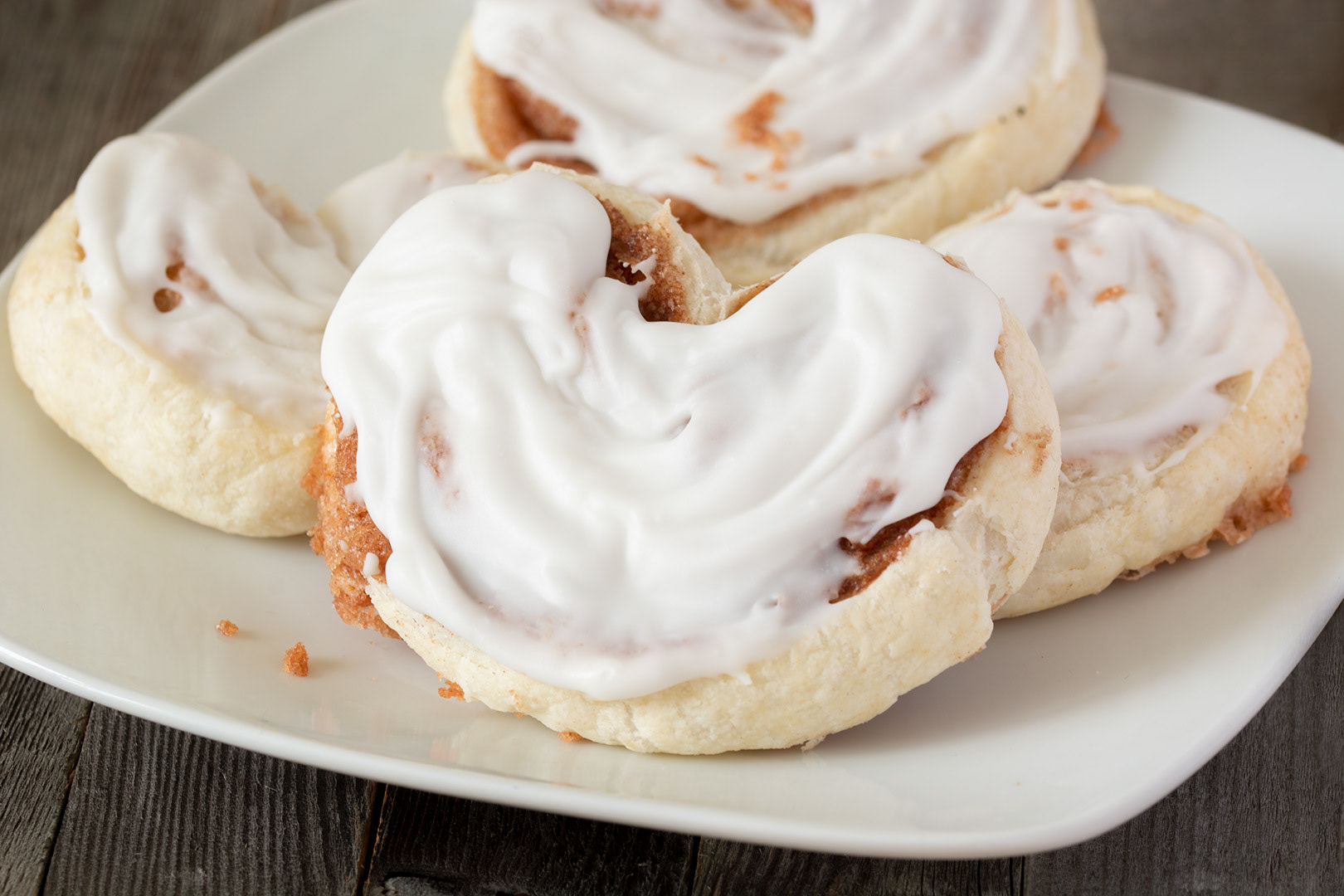 Frosted cinnamon pastry heart cookies