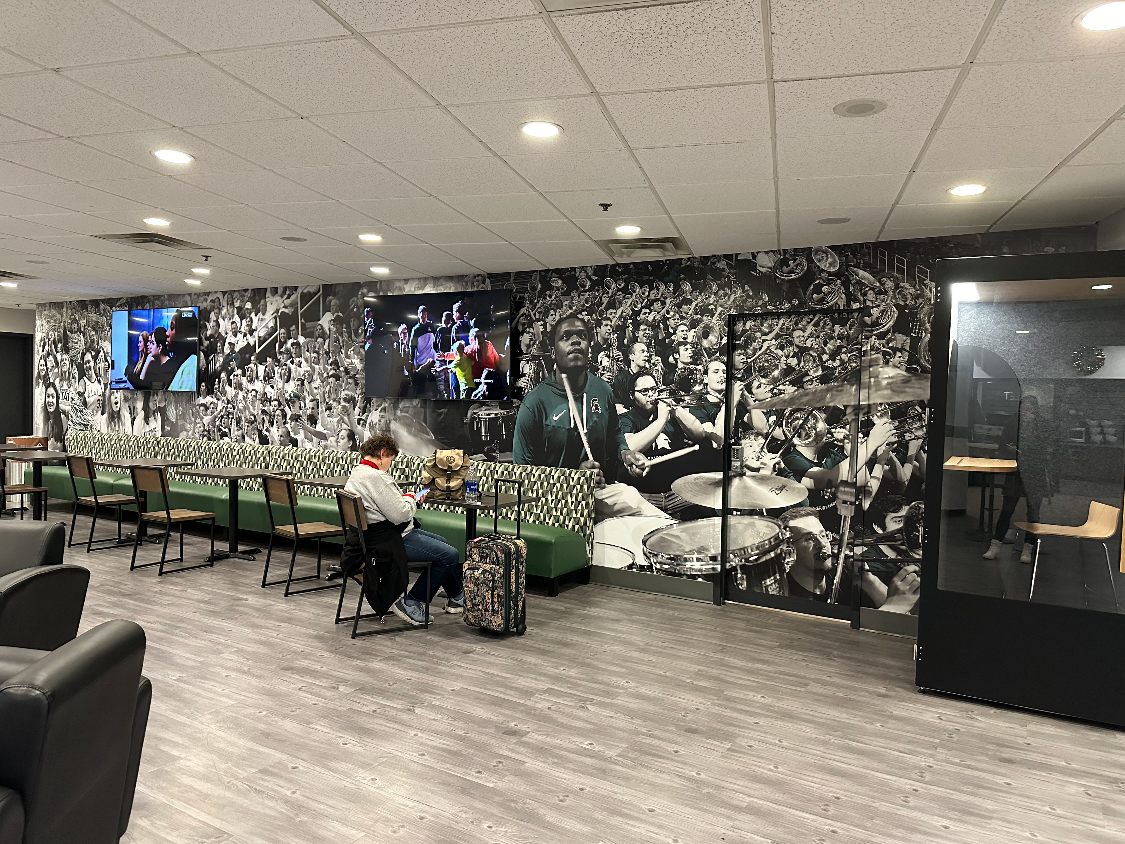 CRIA (Lansing Airport) Spartan Lounge