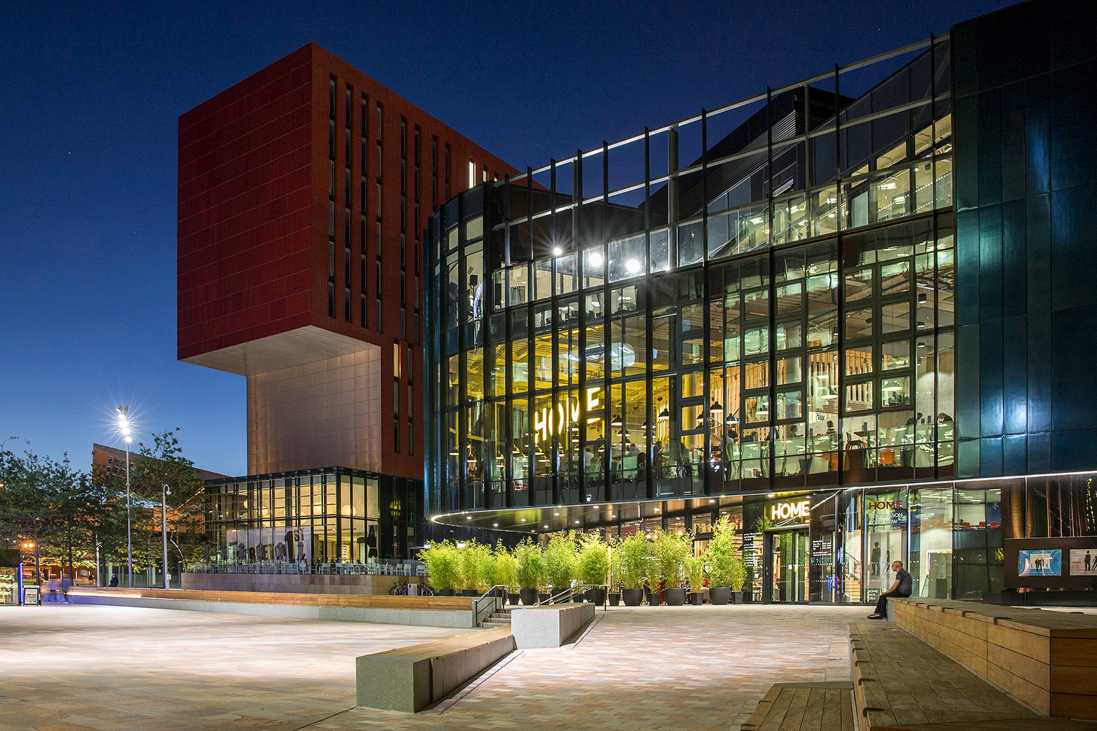 Manchester. Paradox of the Urban Landscape