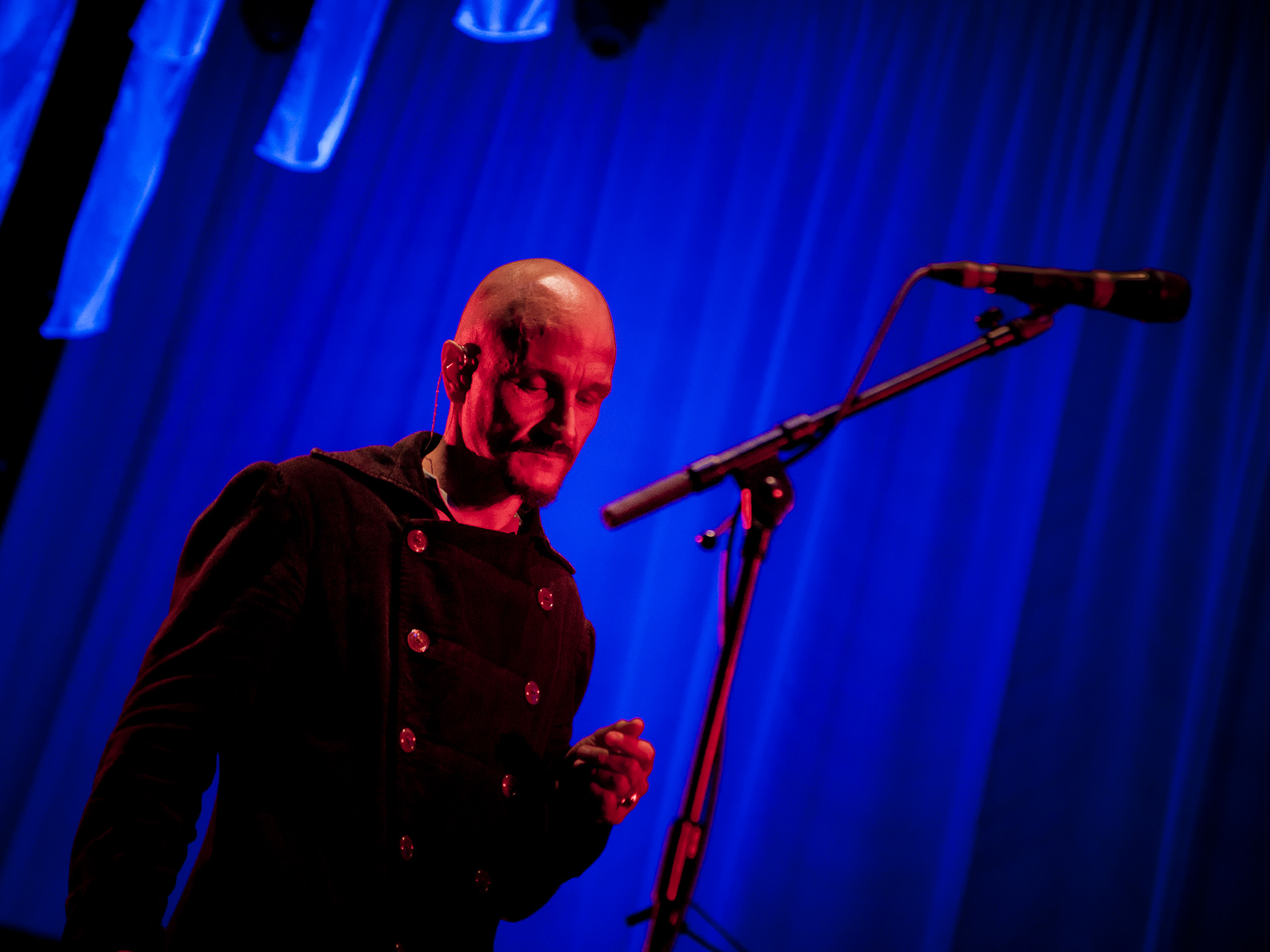 Tim Booth. James