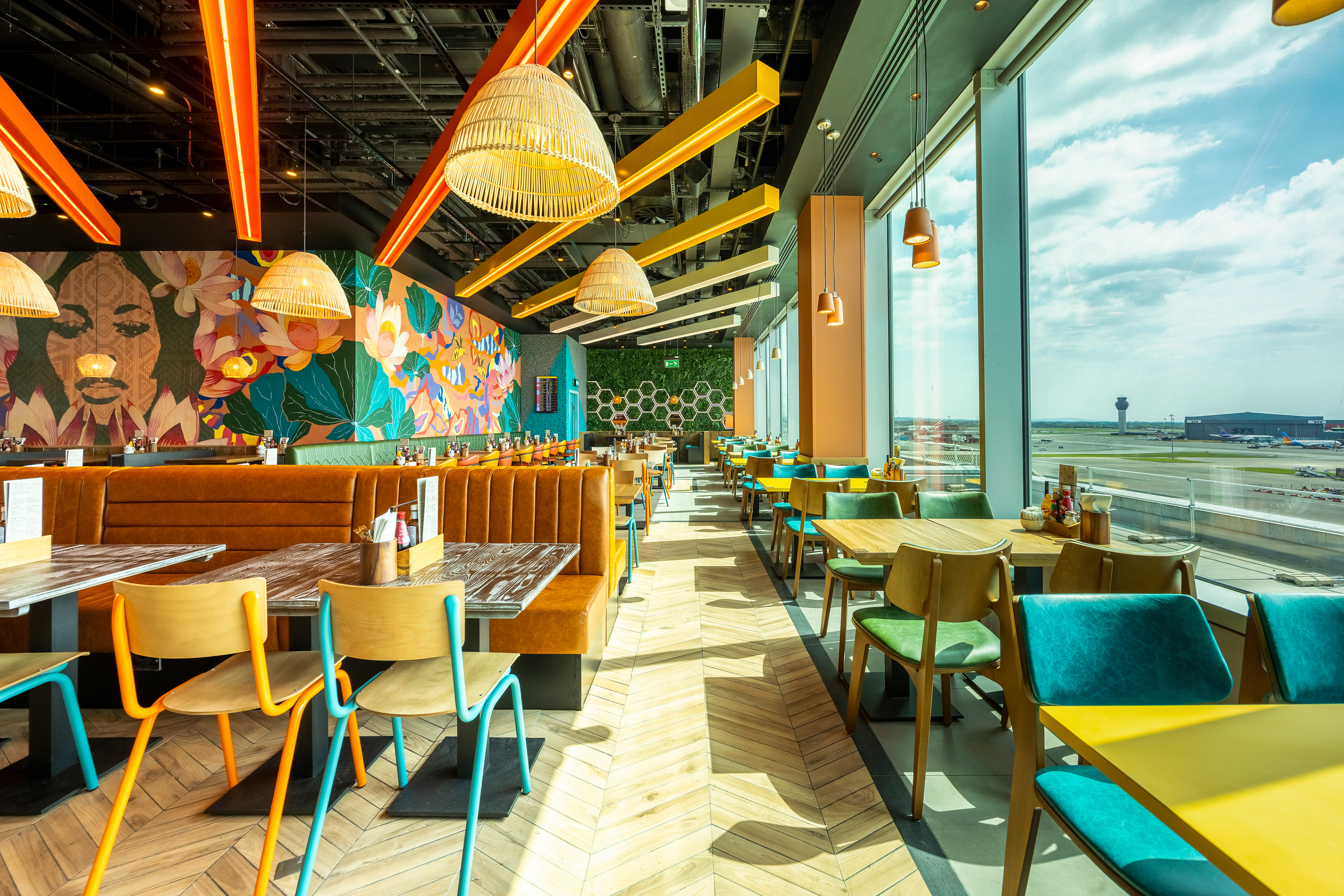 Giraffe, Manchester Airport T2. TRGPLC