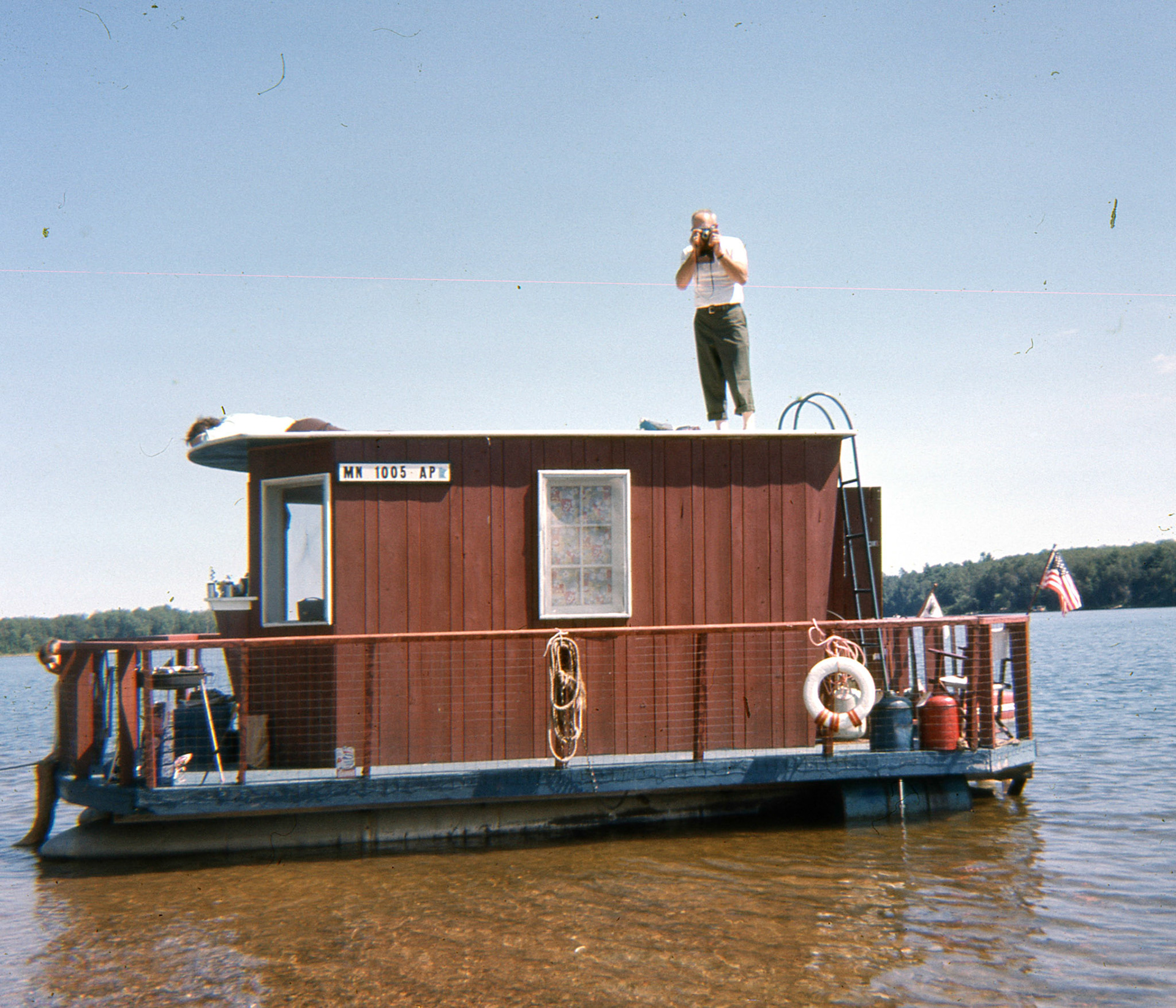 "House-boat"