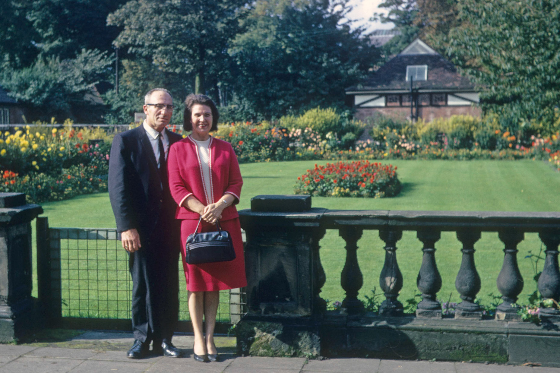 1966 - "Swan Hotel, Lichfield, Yorkshire" (The Swan Hotel, Bird Street, Lichfield, WS13 6NP)