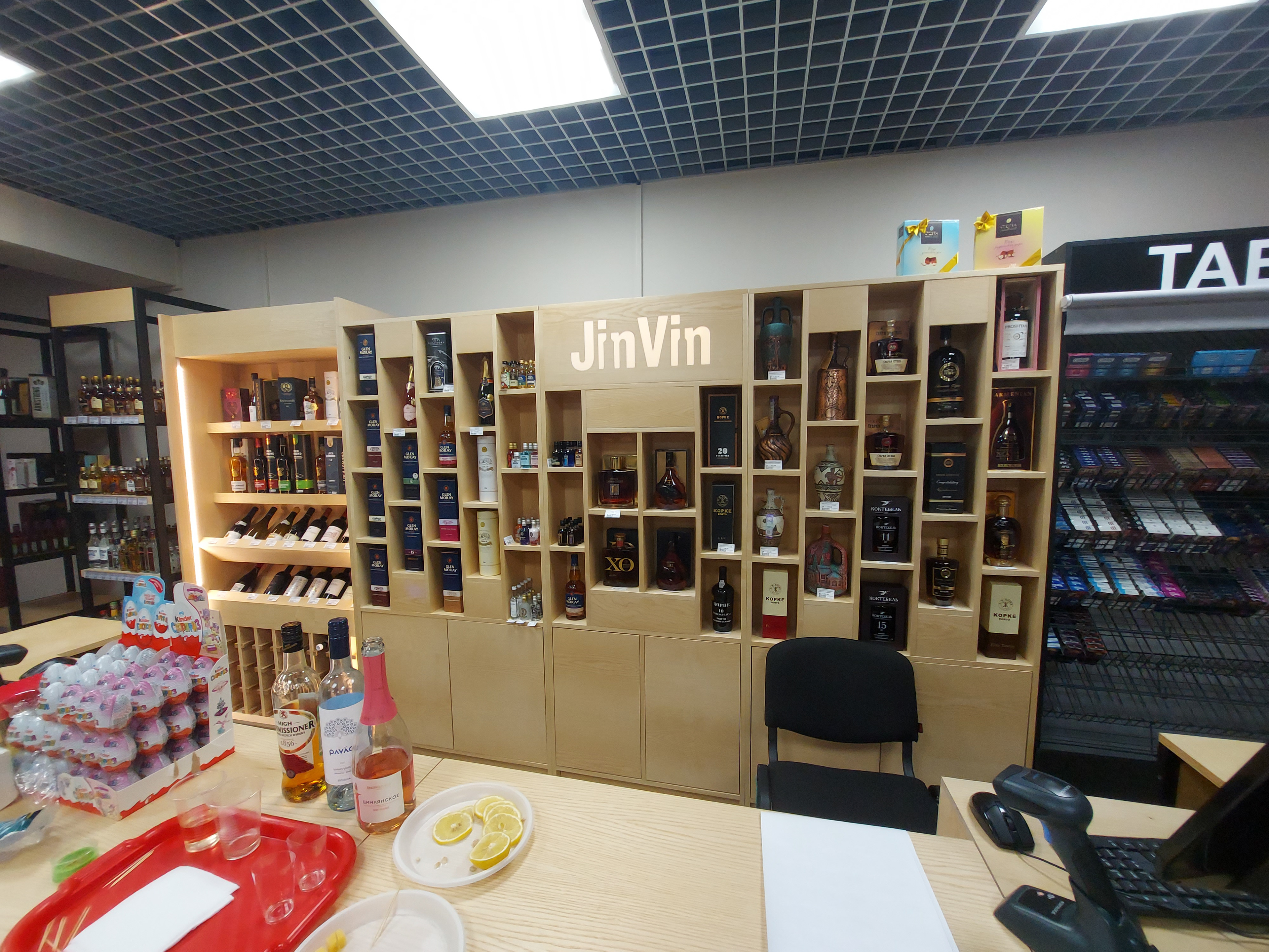 Участие в дизайне интерьера магазина